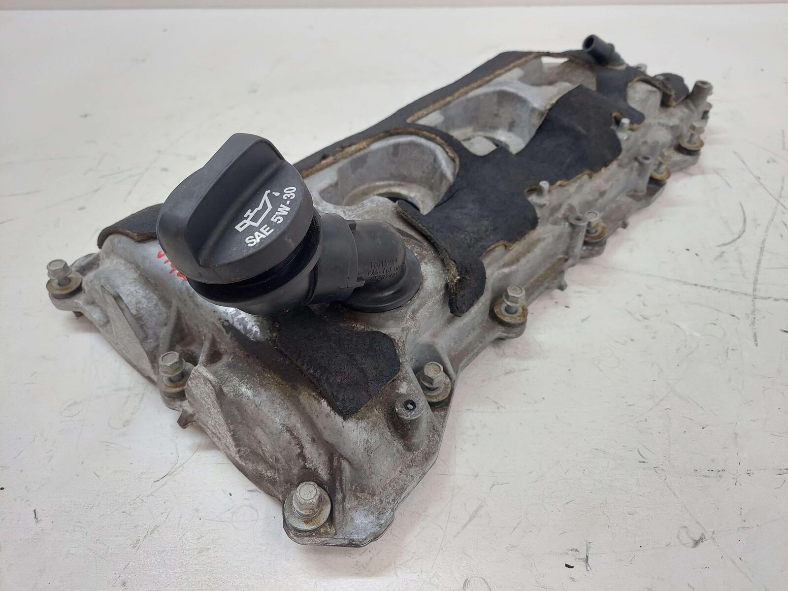 13-15 CADILLAC CTS VALVE COVER LH LEFT 3.6L COUPE 12617165