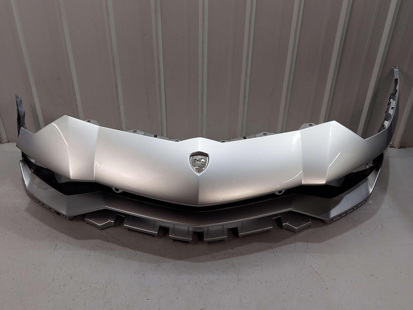 2018 LAMBORGHINI AVENTADOR S LP740-4 FRONT RIGHT BUMPER COVER *NOTE