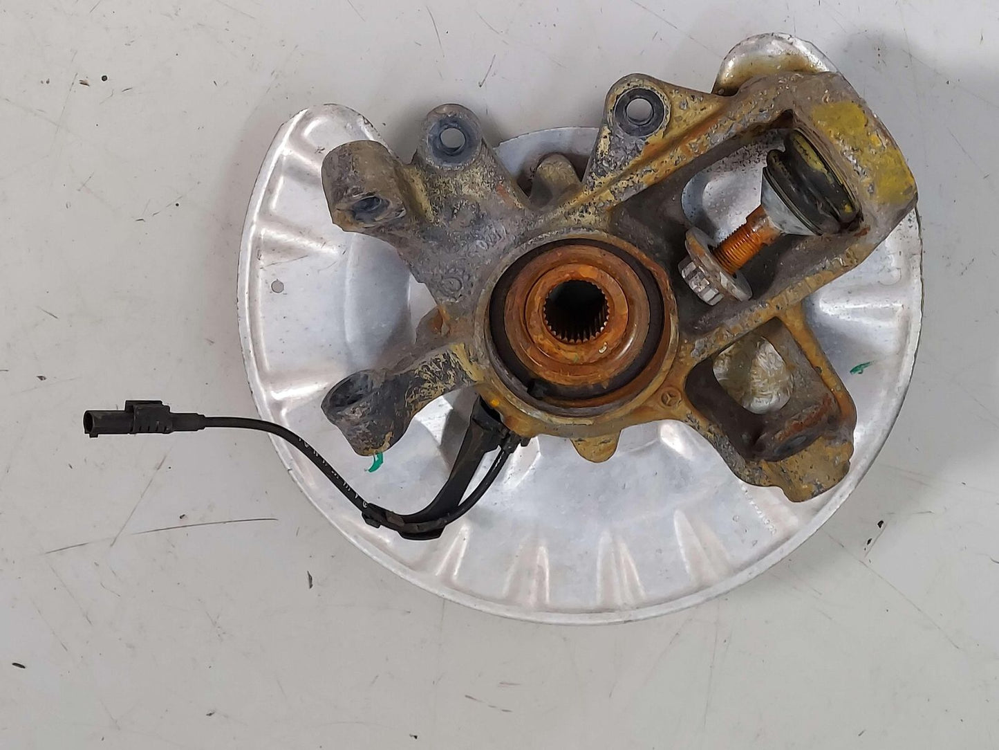 16-19 MERCEDES GLE63S AMG W166 Rear LH LEFT Spindle Knuckle Hub 1663570900 