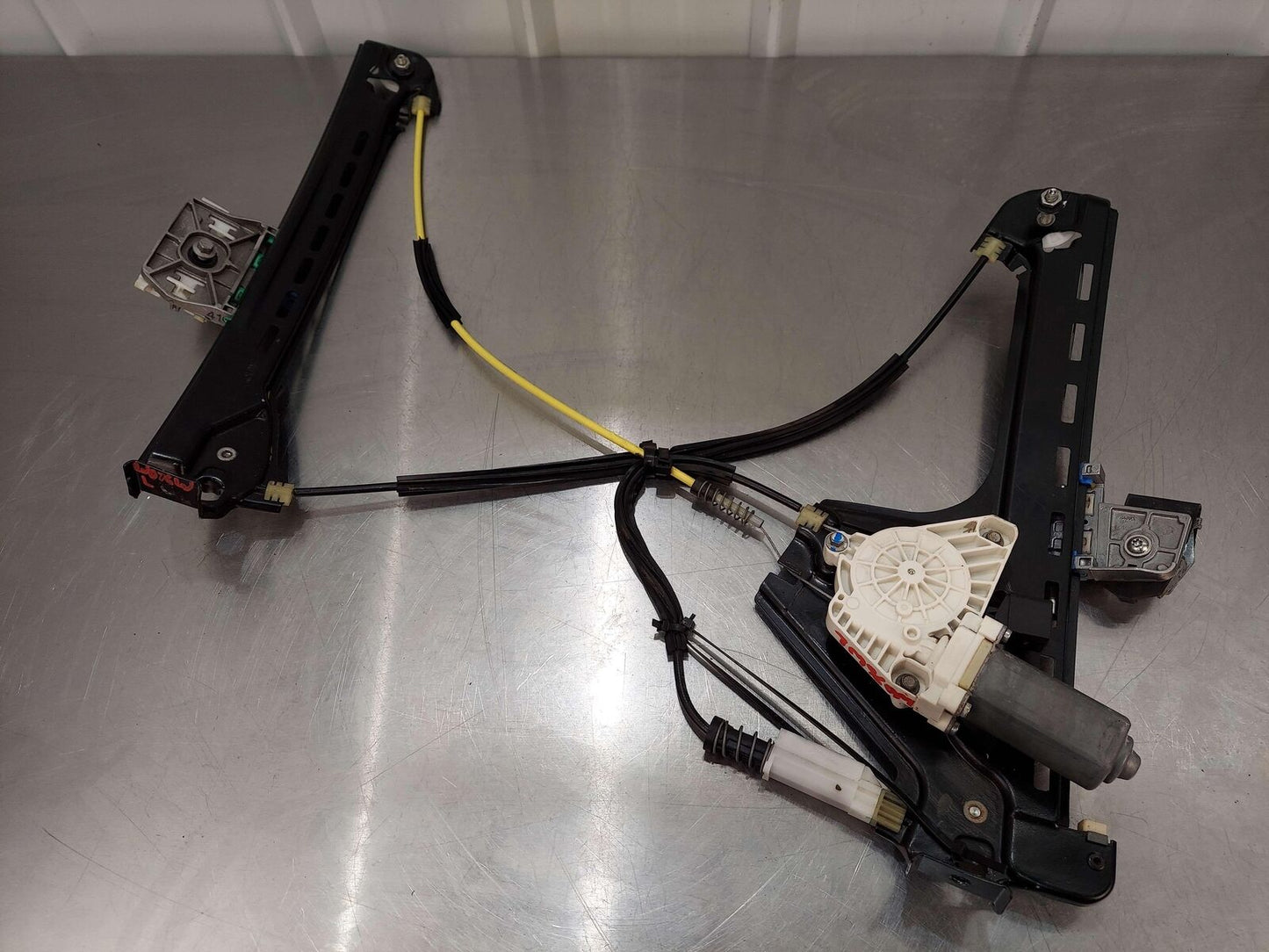 2018 Mclaren 570s Front LH Left Door Window Regulator W/ Motor 13A2047CP 8K KMS