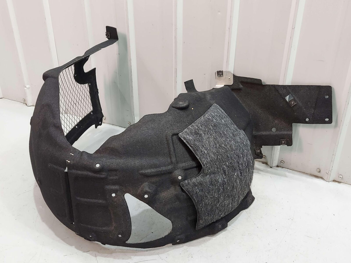 2024 ASTON MARTIN DB12 VOLANTE FRONT LEFT WHEEL FENDER LINER