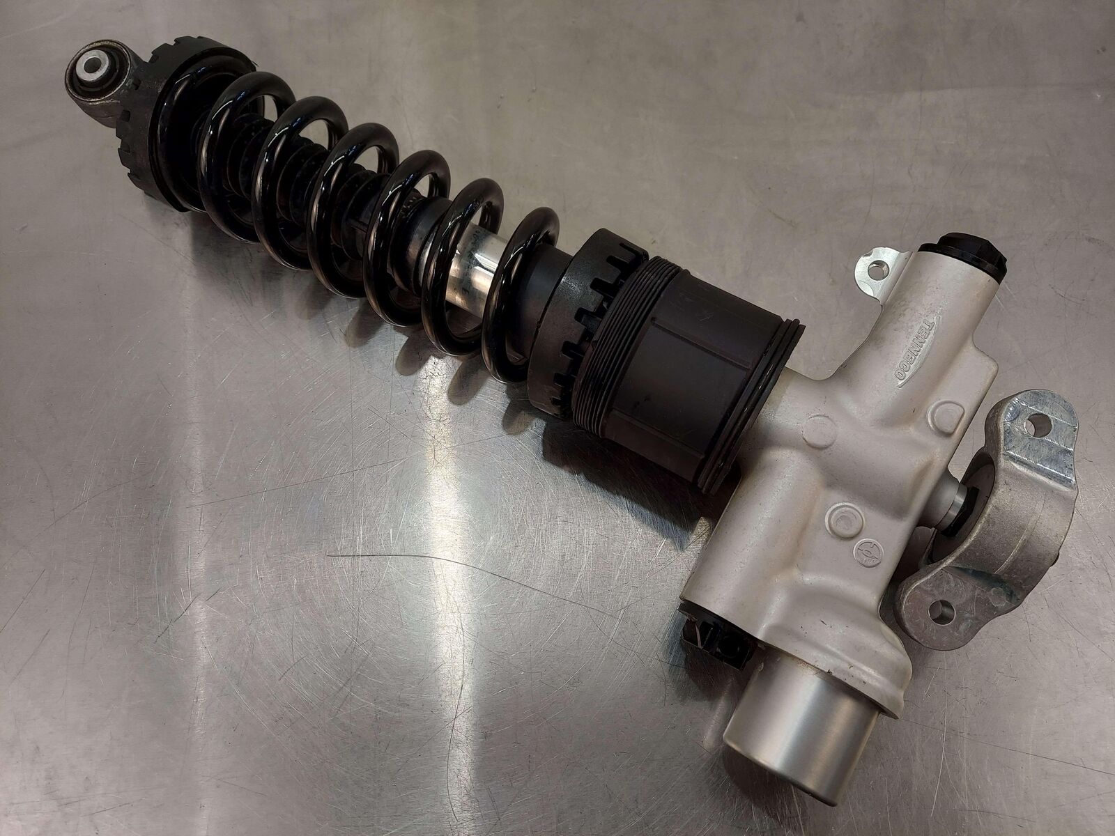 23 Mclaren Artura Eibach Front LH Left Strut 16BA730CP *Boot Torn Chips* 3K KMS