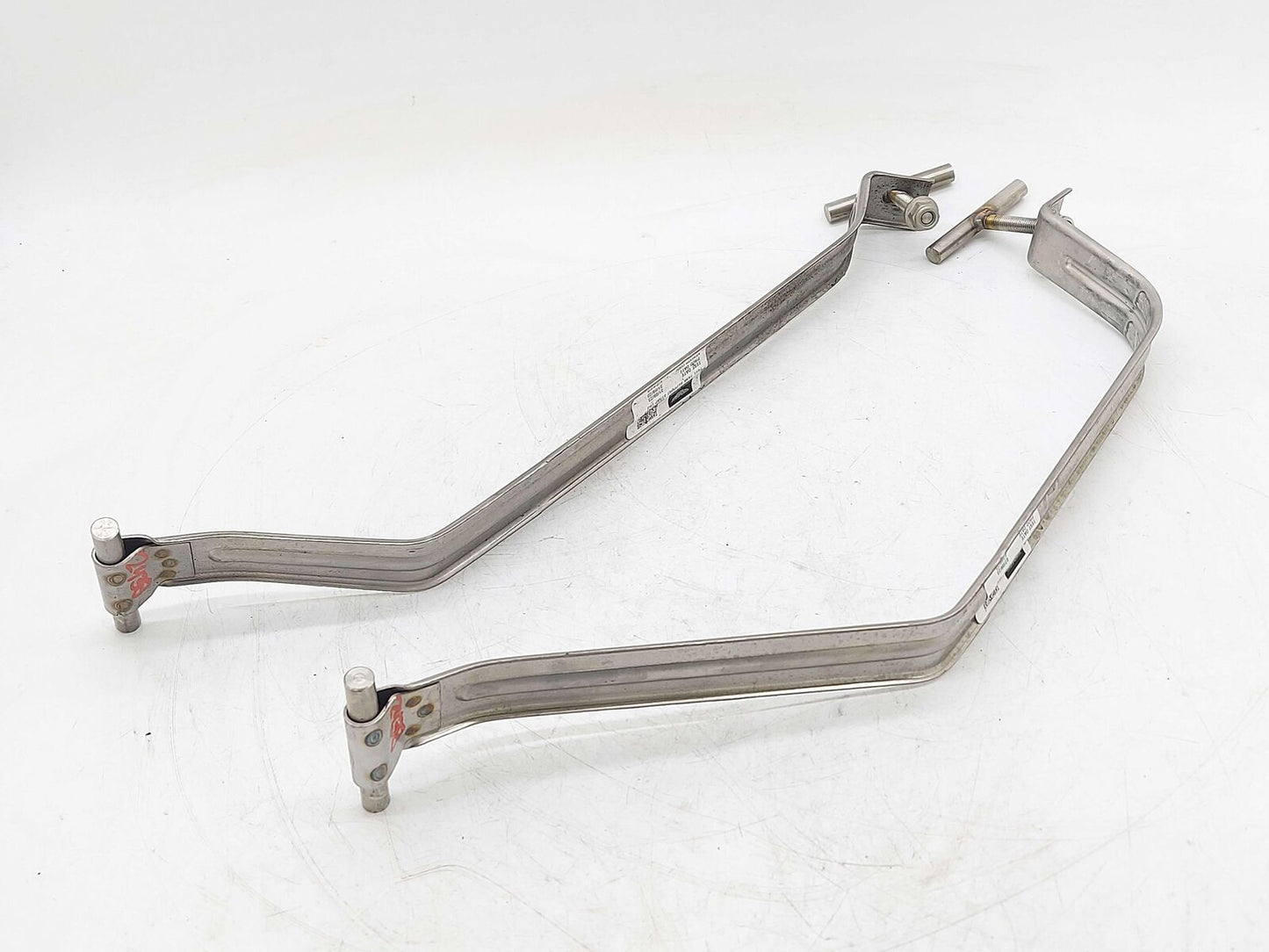 2024 ASTON MARTIN DB12 VOLANTE FUEL TANK STRAP PAIR HY53-P9B154-BA