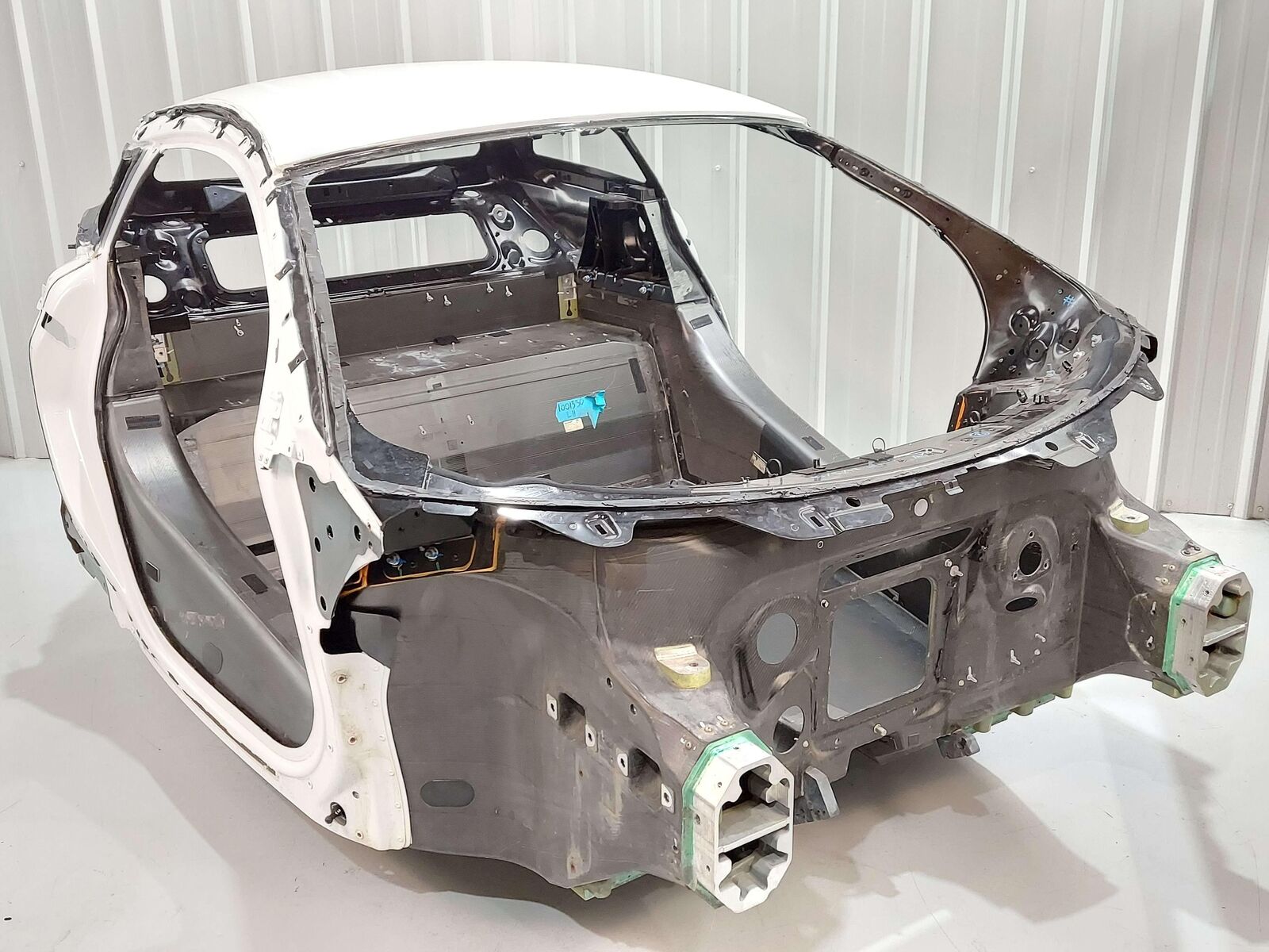 2017 MCLAREN 570S BODY SHELL WHITE CARBON CHASSIS COCKPIT FRAME TUB MONOCOQUE