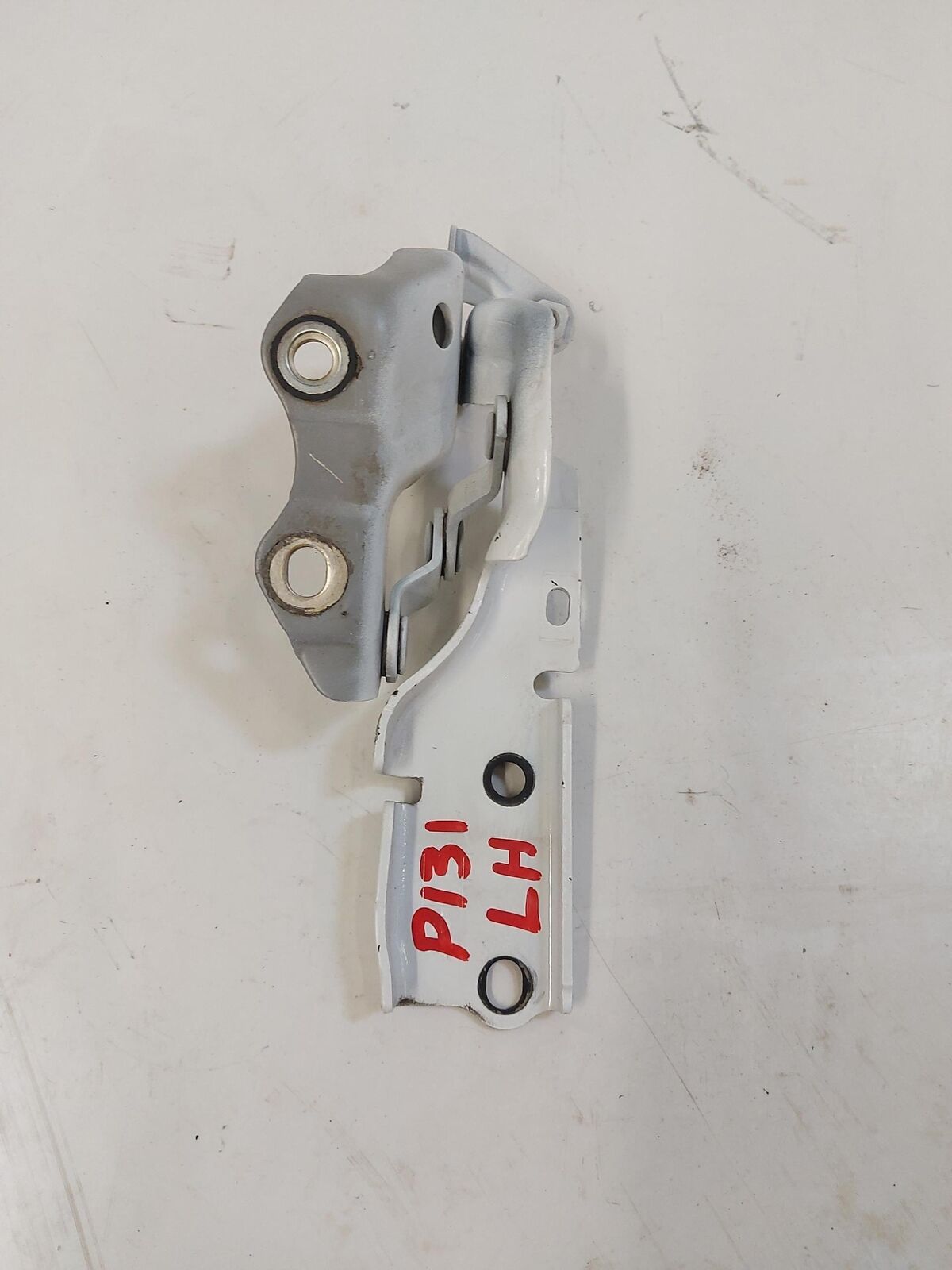 16-23 LEXUS IS300 LEFT HOOD HINGE 5342053130