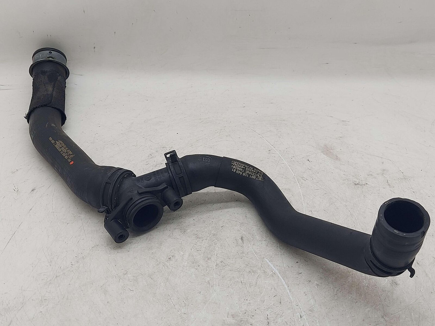 2014 PORSCHE 911 991 GT3 3.8L FRONT LEFT RADIATOR HOSE 99110663501 99110664981