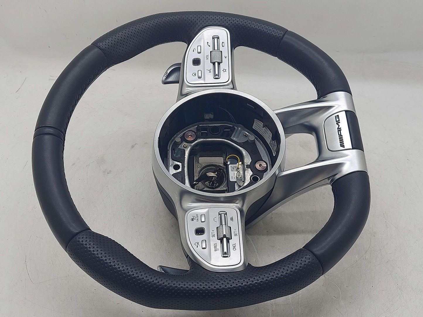 21-23 MERCEDES GLS63 X167 AMG PERFORMANCE STEERING WHEEL