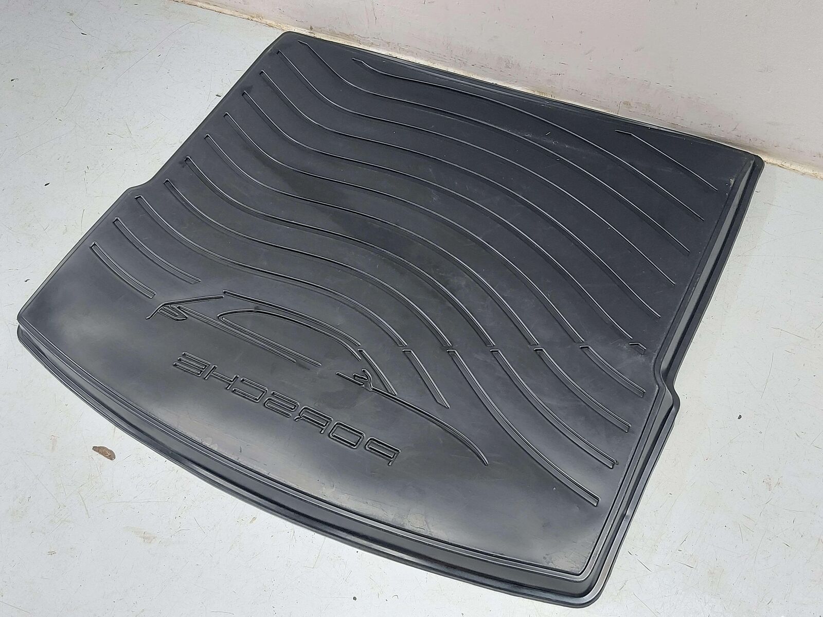 2016 PORSCHE MACAN S 95B REAR TRUNK LUGGAGE COMPARTMENT CARGO RUBBER FLOOR MAT