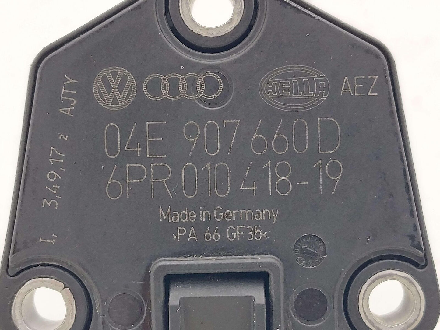 2018 VW Atlas 3.6L Engine Oil Level Sensor 04E907660D 1K KMS