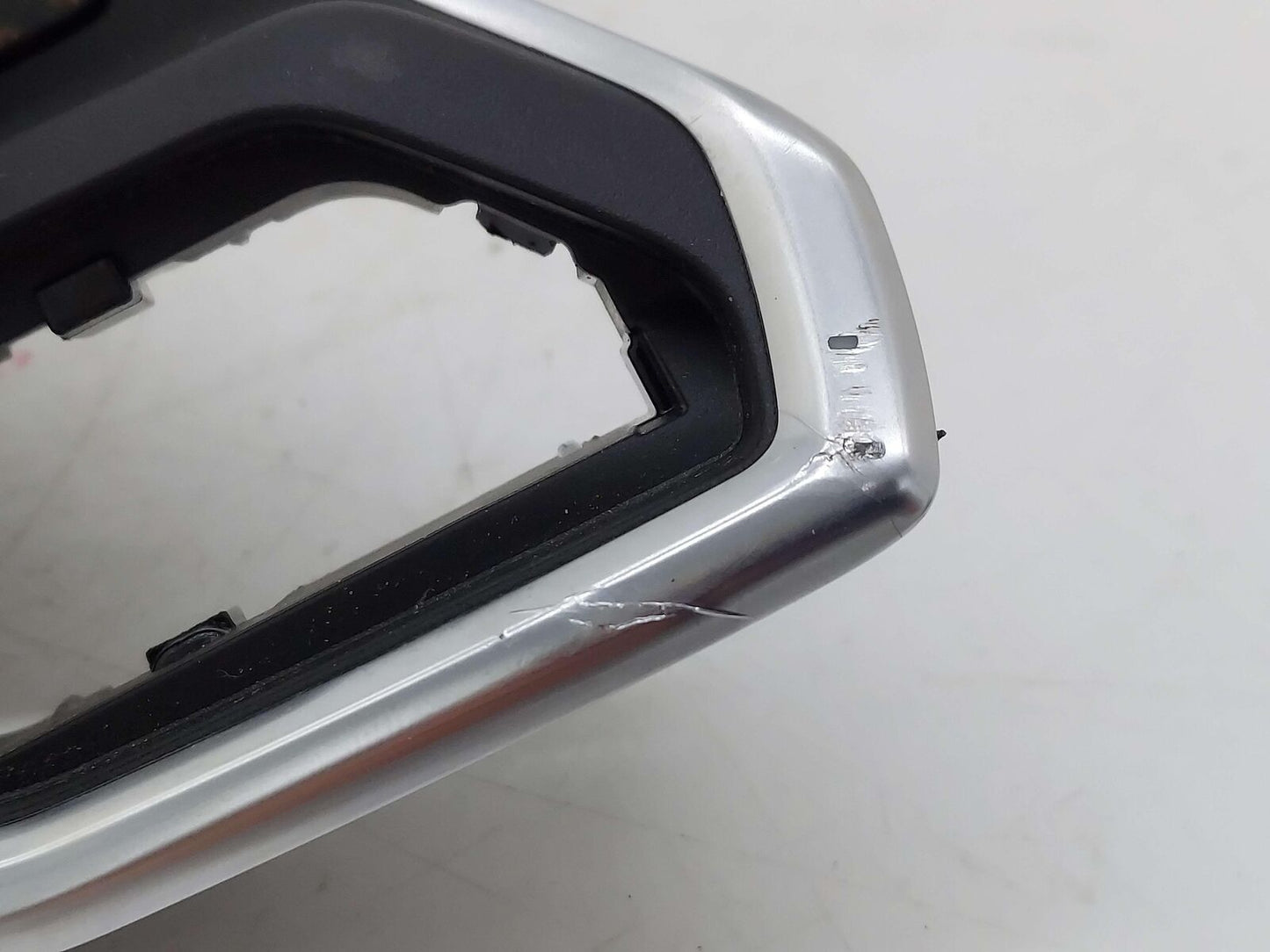 2023 Audi Q8 E-tron Quattro Front Left Inside Door Handle 4KE837019 Dent Gouges