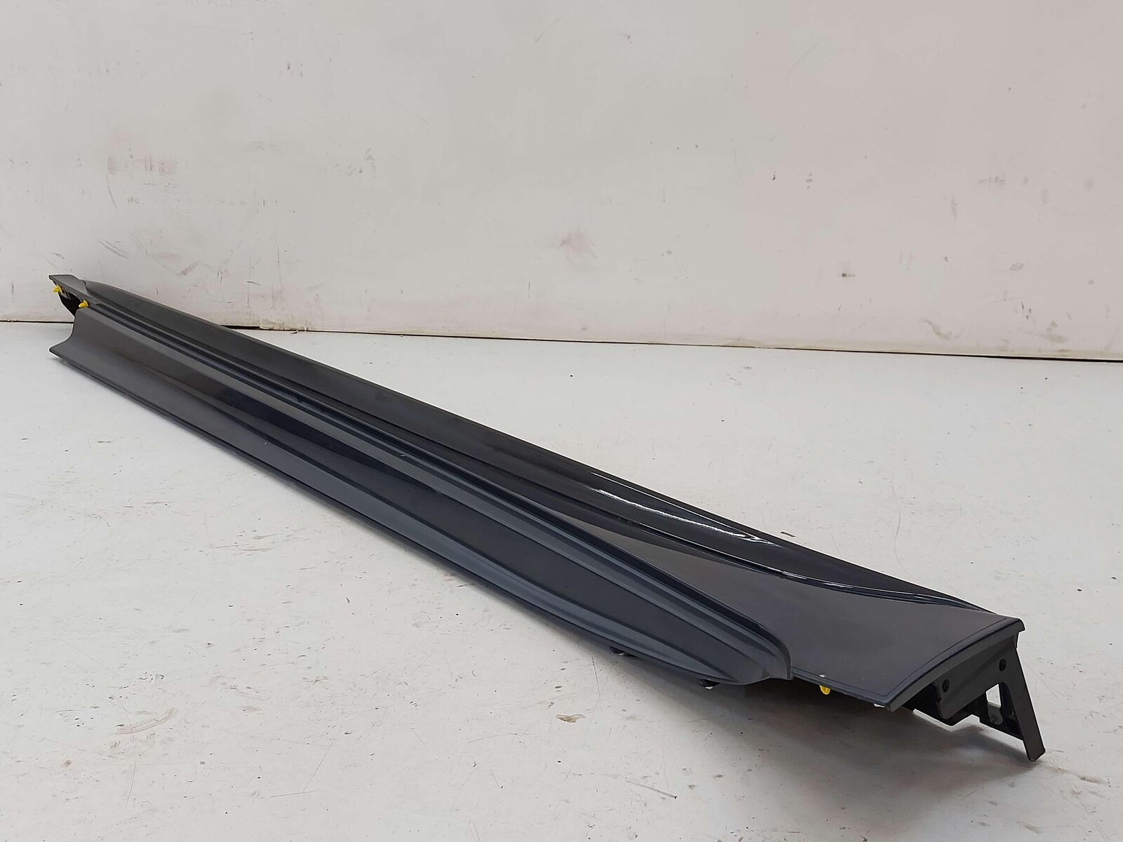 20-23 CADILLAC CT5 RIGHT ROCKER PANEL SIDE SKIRT MOULDING BLACK 84760106