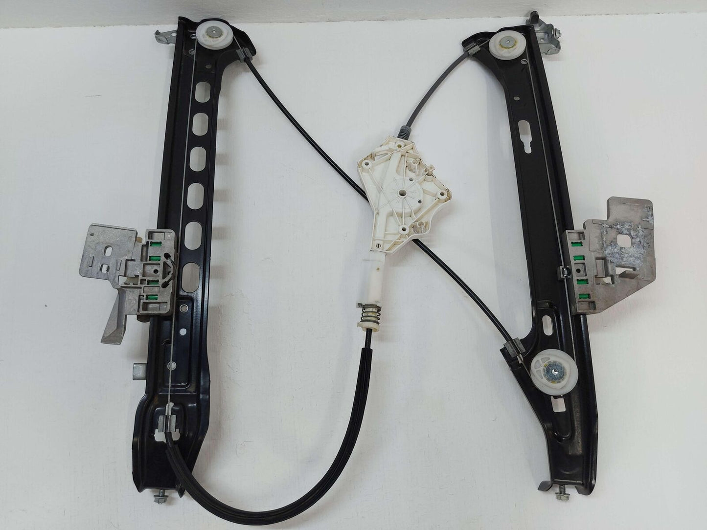 06-11 MERCEDES CLS550 C219 REAR RIGHT DOOR WINDOW GLASS REGULATOR