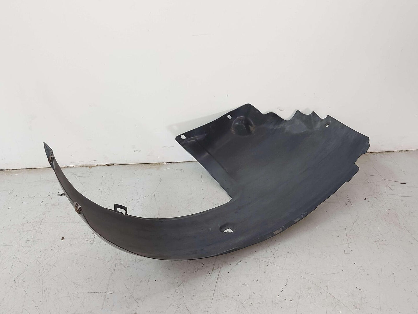 06-13 Porsche 911 997 Front LH Left Quarter Inner Rearward Fender Liner Coupe