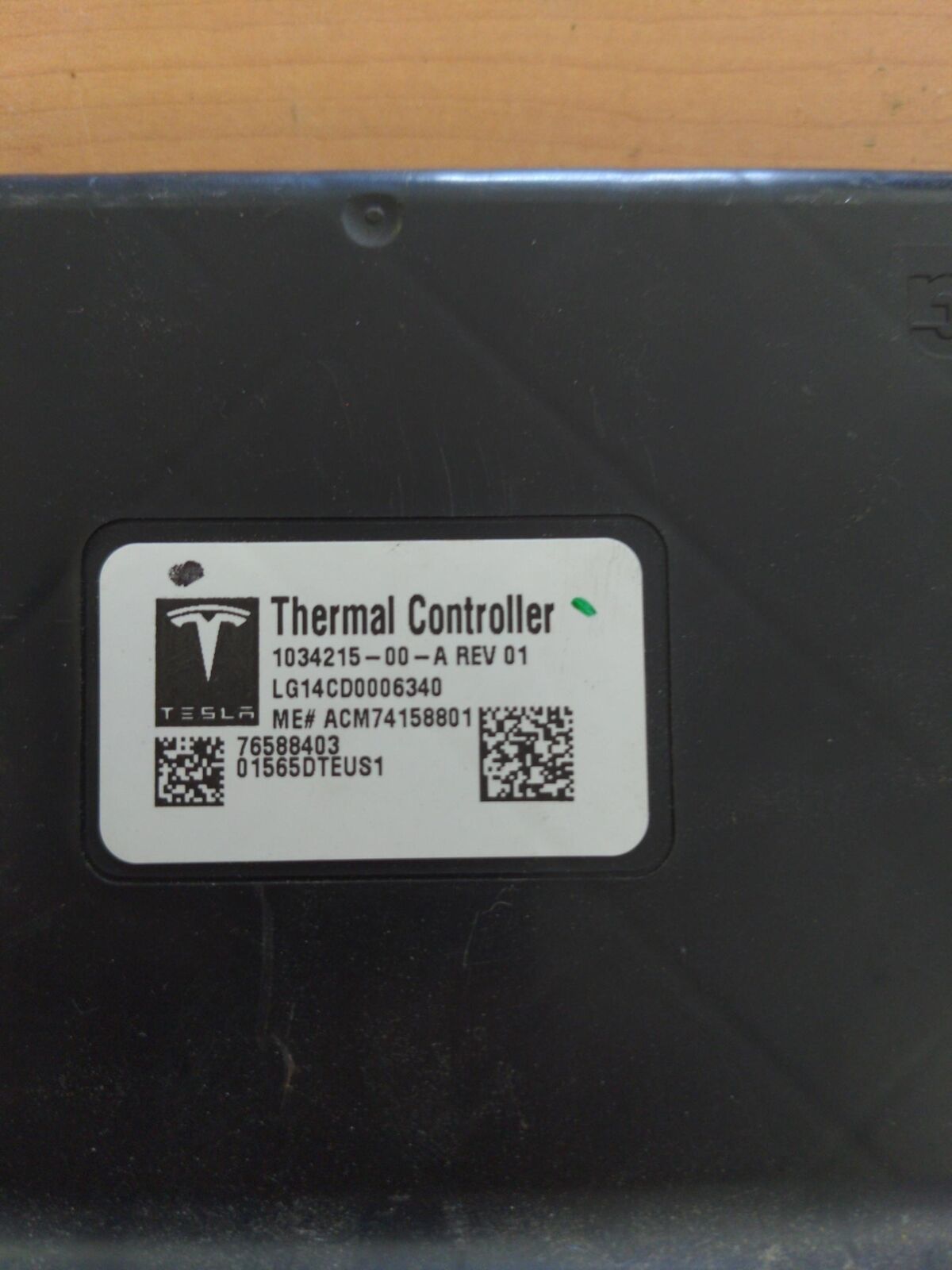 P110 TESLA S 2014 Id# 1034215-00-a Thermal Controller Module