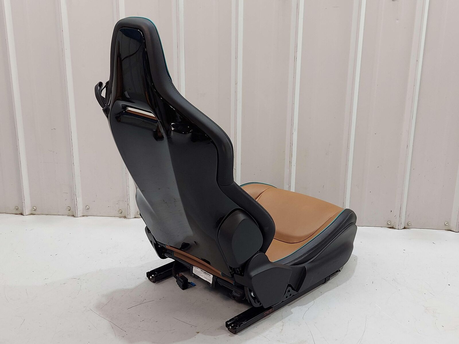 2023 MCLAREN ARTURA FRONT LEFT SEAT BROWN & BLACK LEATHER POWER *NOTE