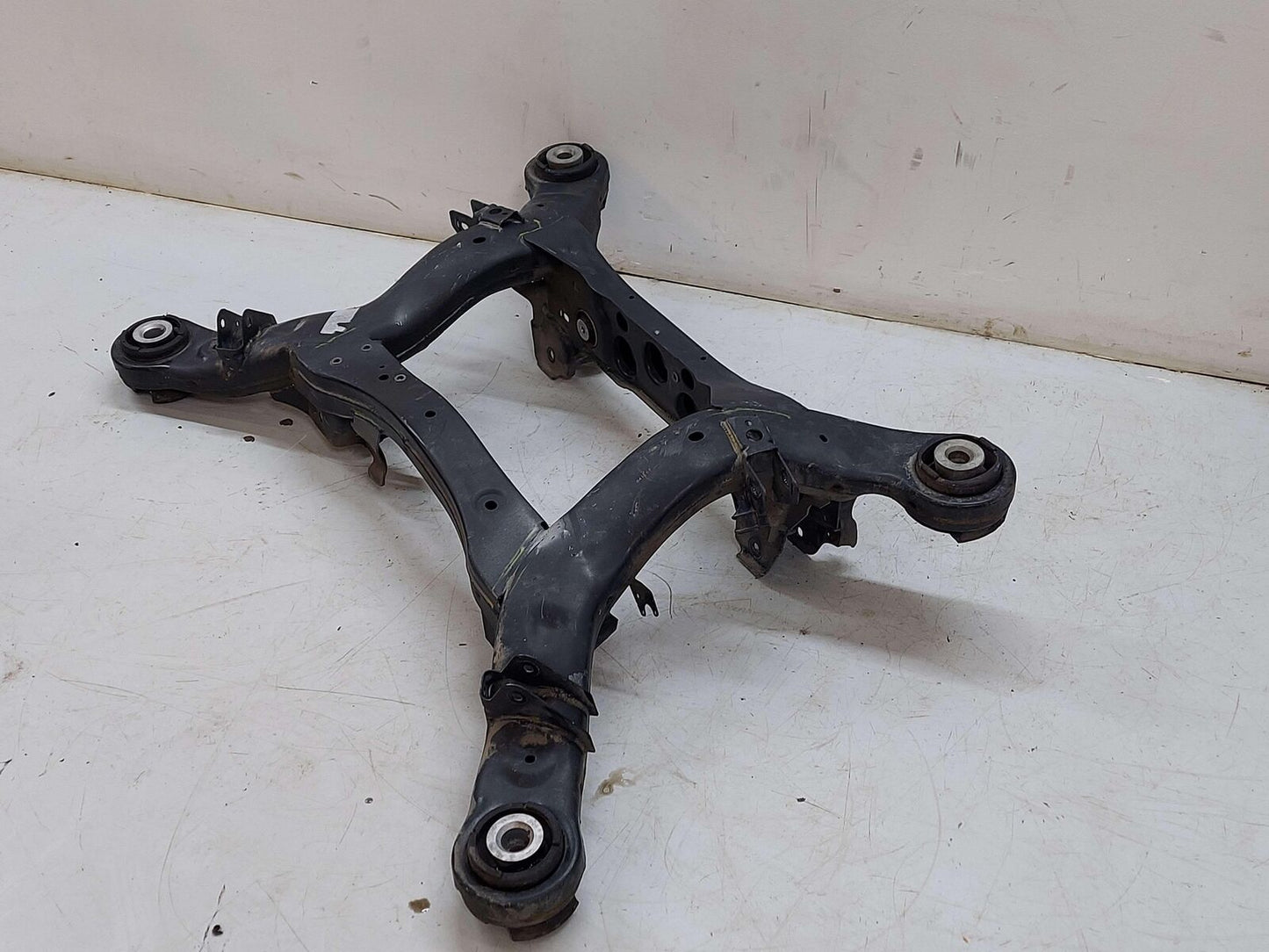 16-19 MERCEDES W166 X166 GLE63s GLS63 AMG Sub frame Crossmember 1663504900