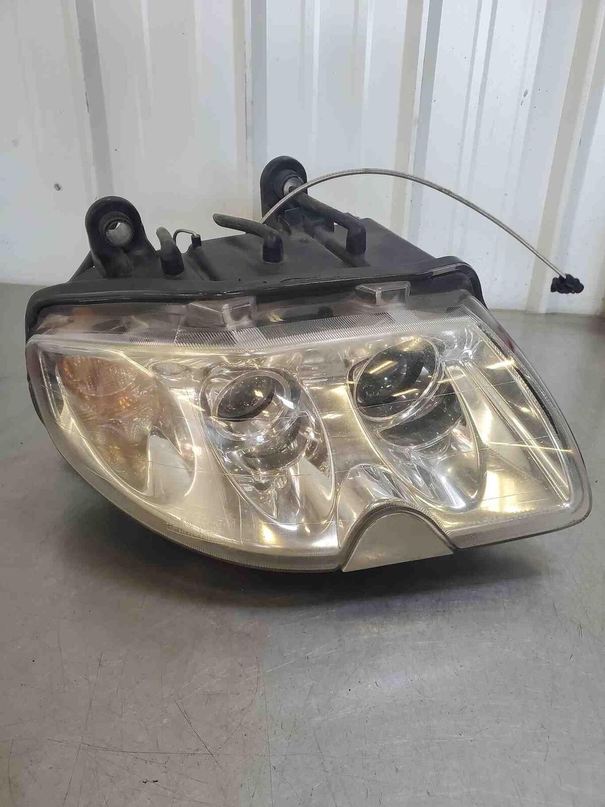 2007 MASERATI QUATTROPORT Right Rh Headlight Headlamp xenon  *Parts Only notes*