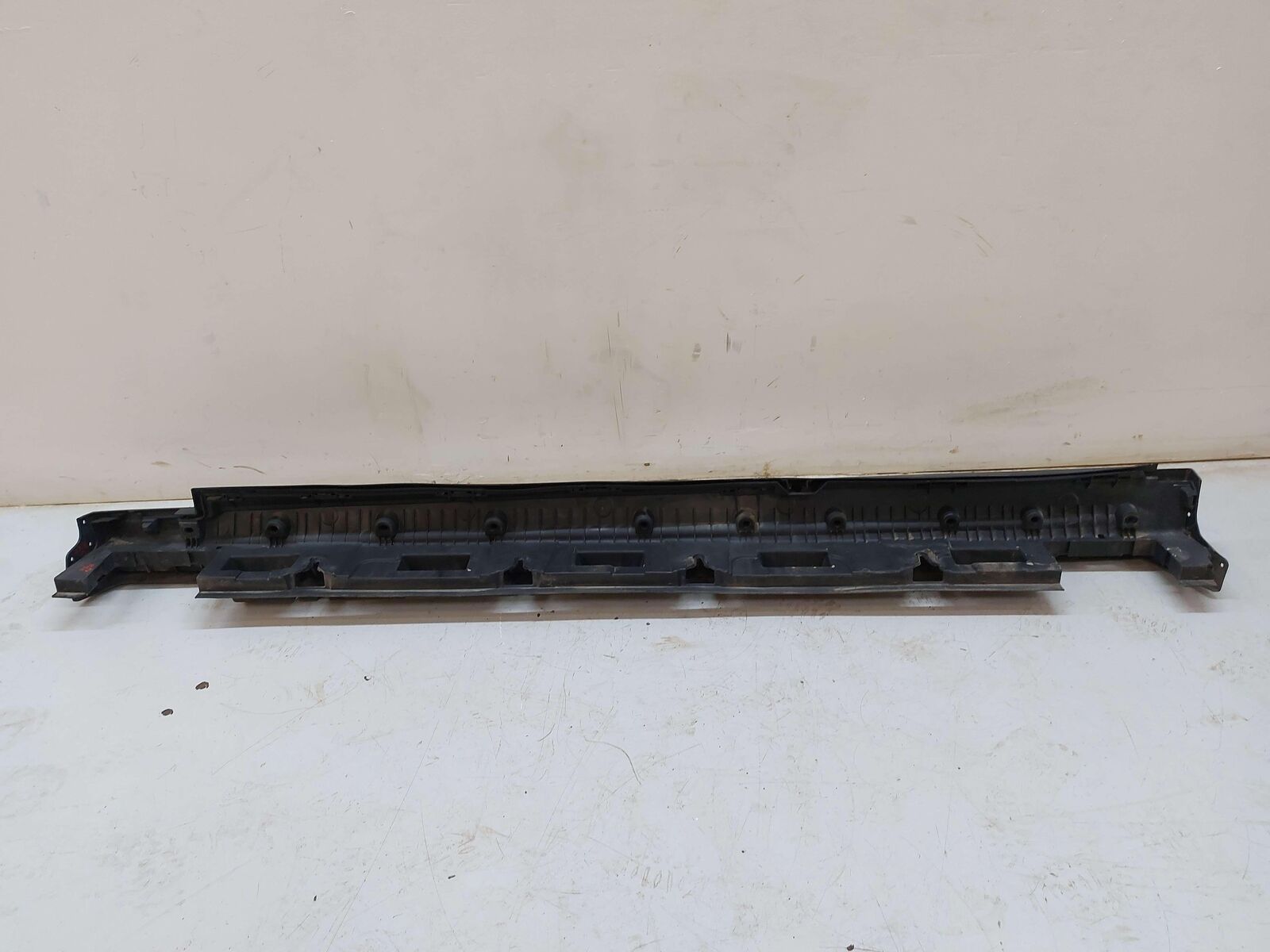 16-19 MERCEDES W166 GLE63S AMG RIGHT RUNNING BOARD *NOTE