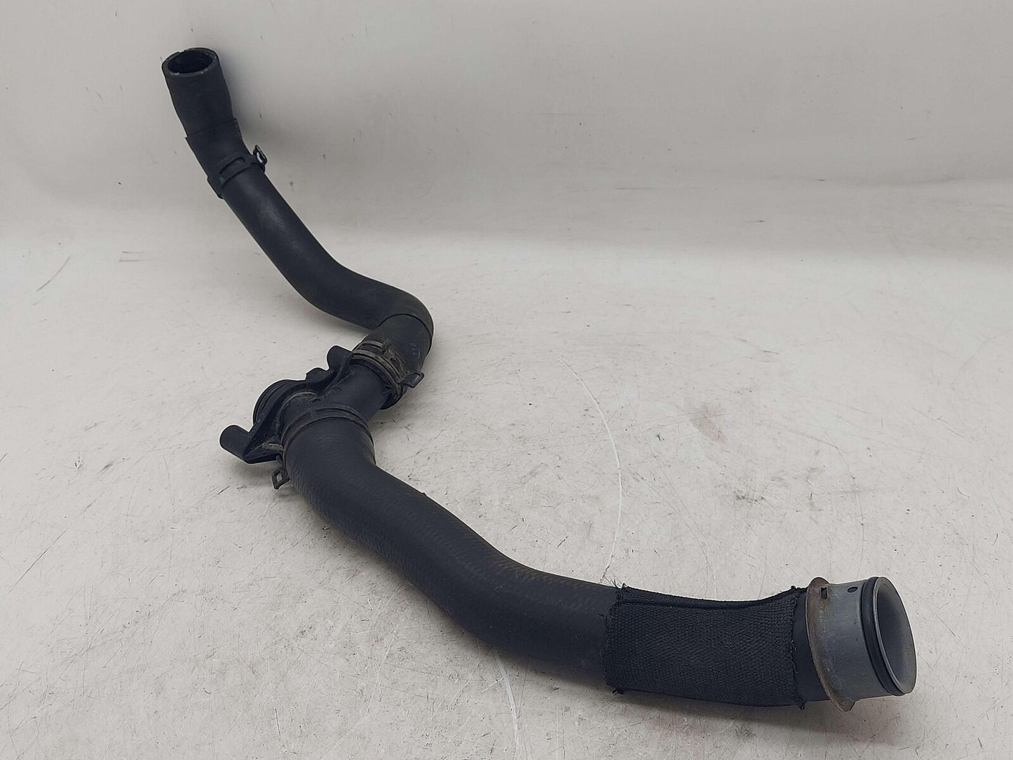 2014 PORSCHE 911 991 GT3 3.8L FRONT RIGHT RADIATOR HOSE 99110663601 99110664881