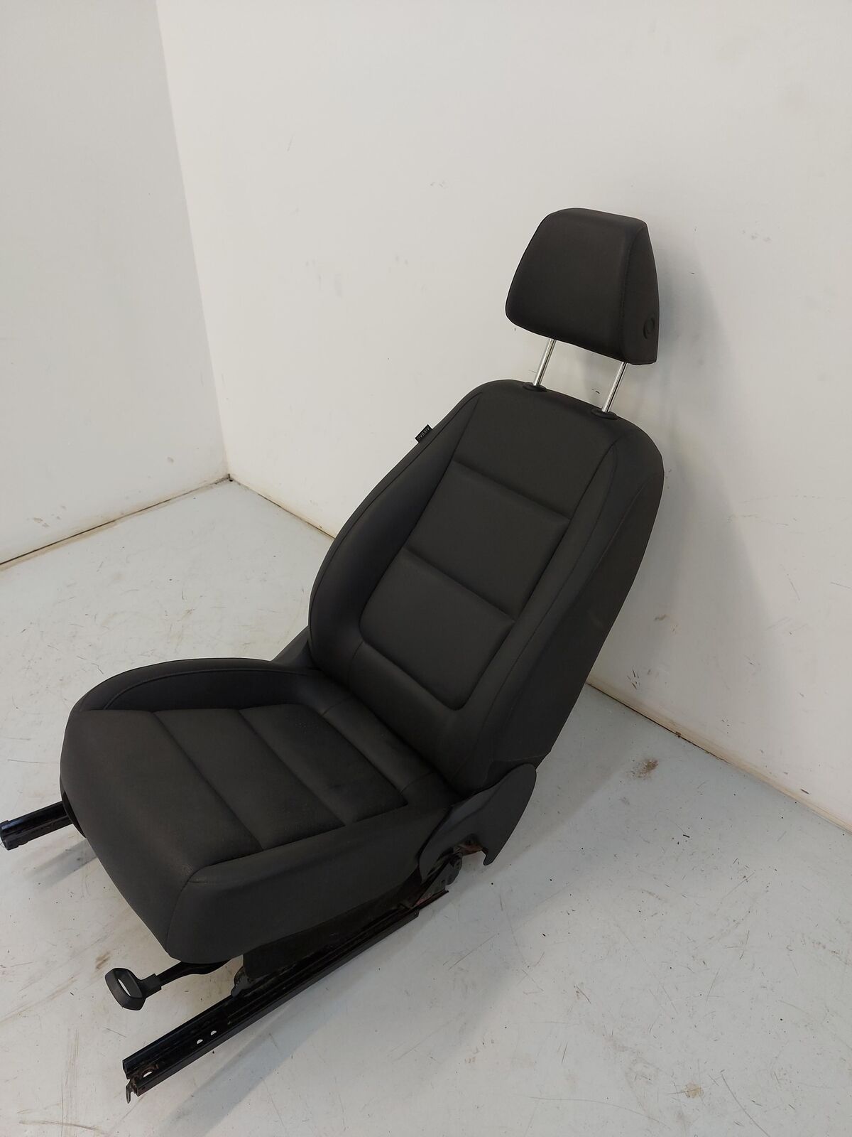 09-17 VW TIGUAN Front Seat Rh Black Power Lumbar 5n0881106aj 850963553g