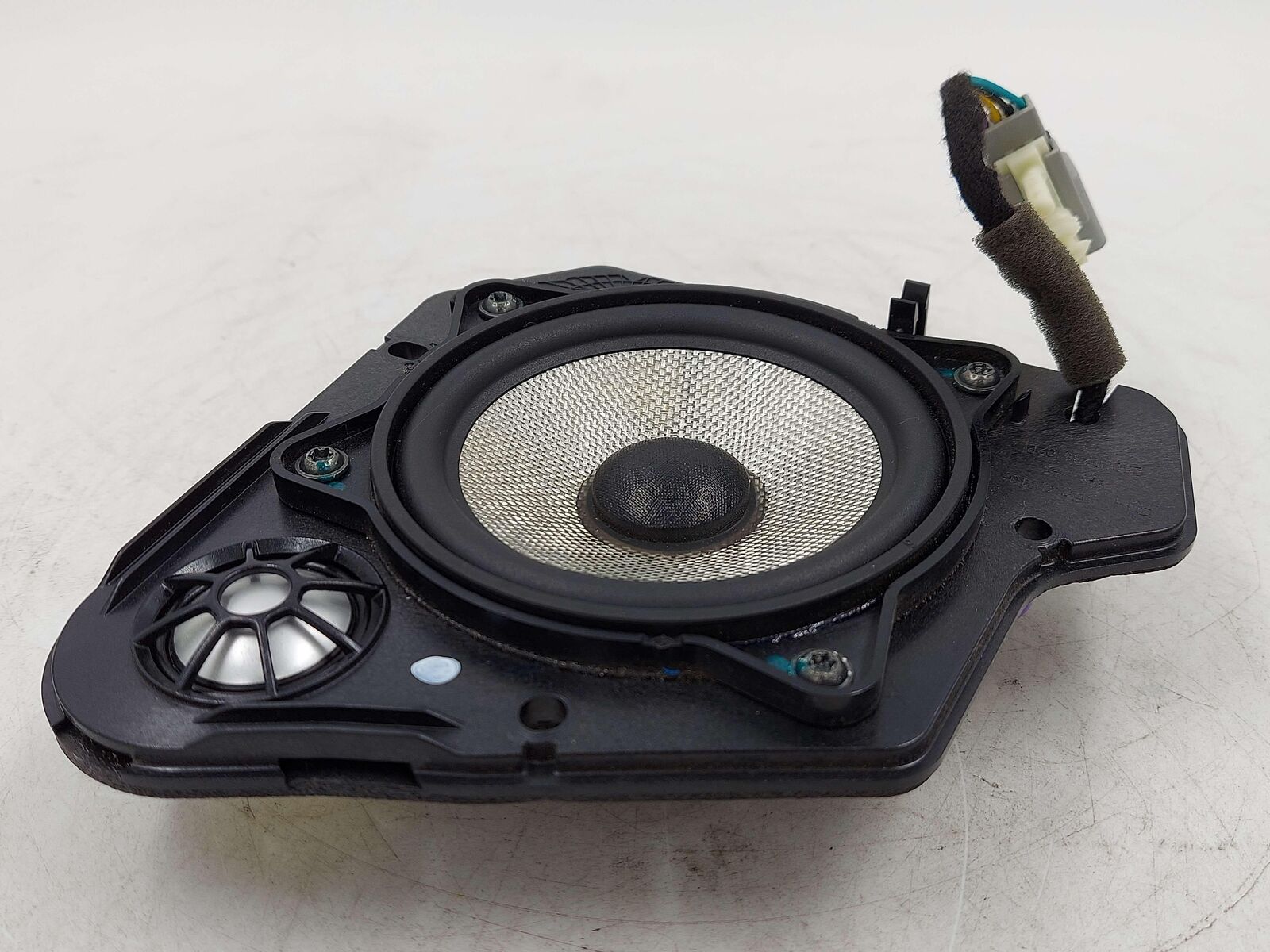 2024 ASTON MARTIN DB12 VOLANTE REAR RIGHT SPEAKER ASSEMBLY RY53-46684-AB