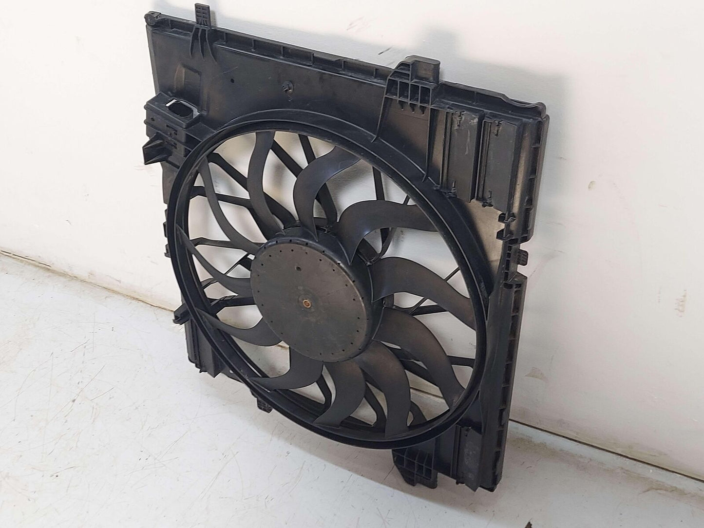 13-16 MERCEDES GL63 AMG X166 ELECTRIC COOLING FAN MOTOR A0999064000