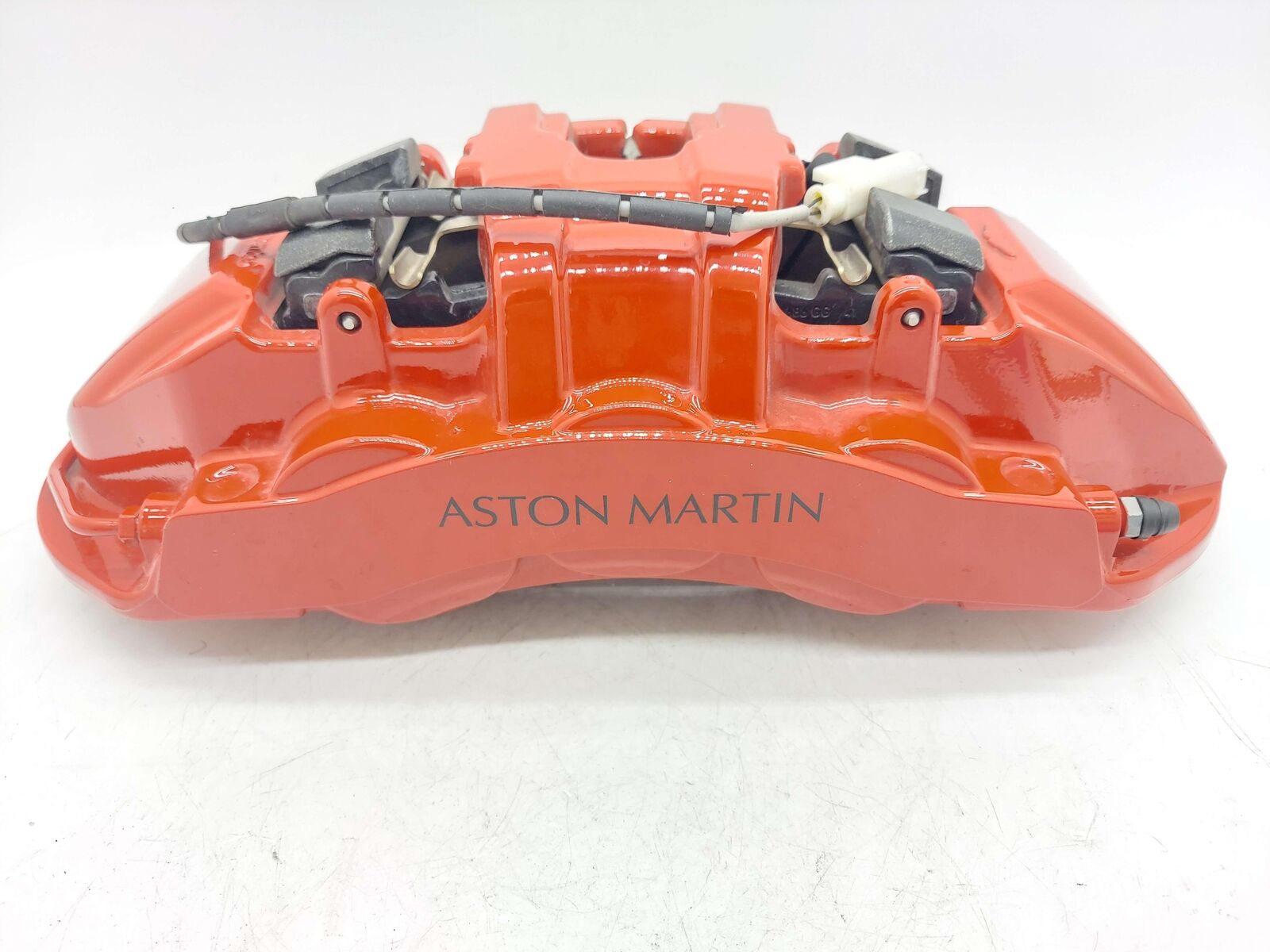 2024 ASTON MARTIN DB12 VOLANTE FRONT RIGHT BRAKE CALIPER RED RY73-2D118-DB