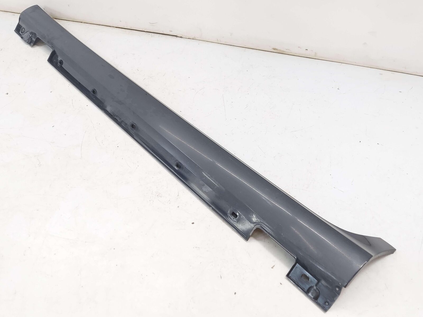 12-18 MERCEDES CLS63S AMG W218 LEFT ROCKER PANEL SIDE SKIRT MOULDING BLACK