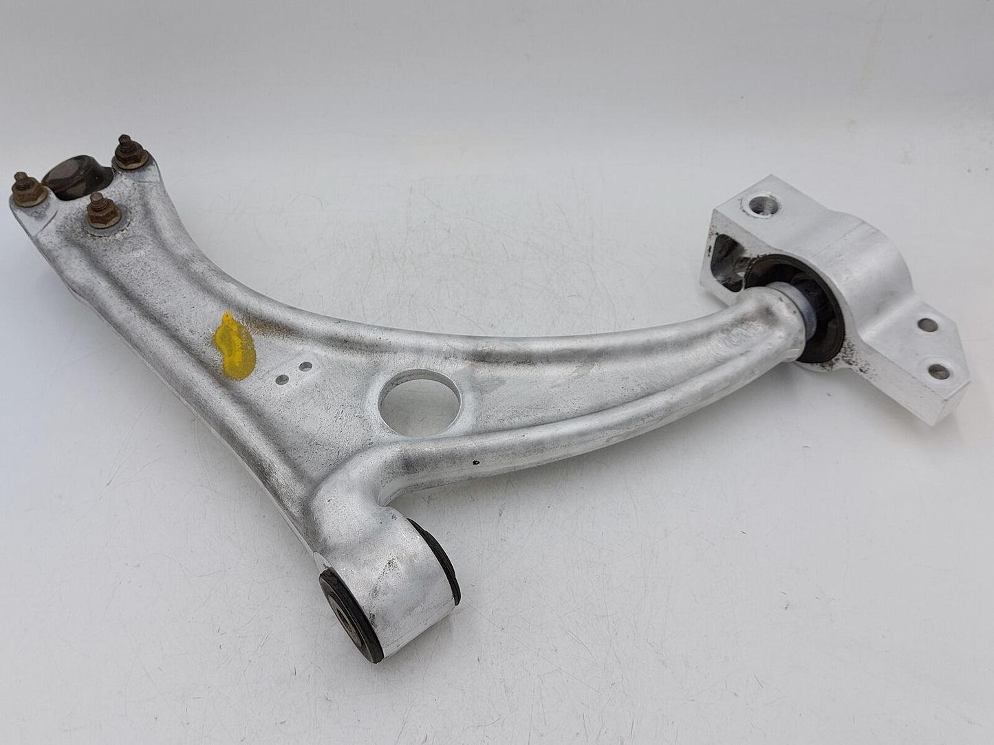 09 10 VW TIGUAN Left Lower Control Arm Front Lh 3c0153d 135K KMs