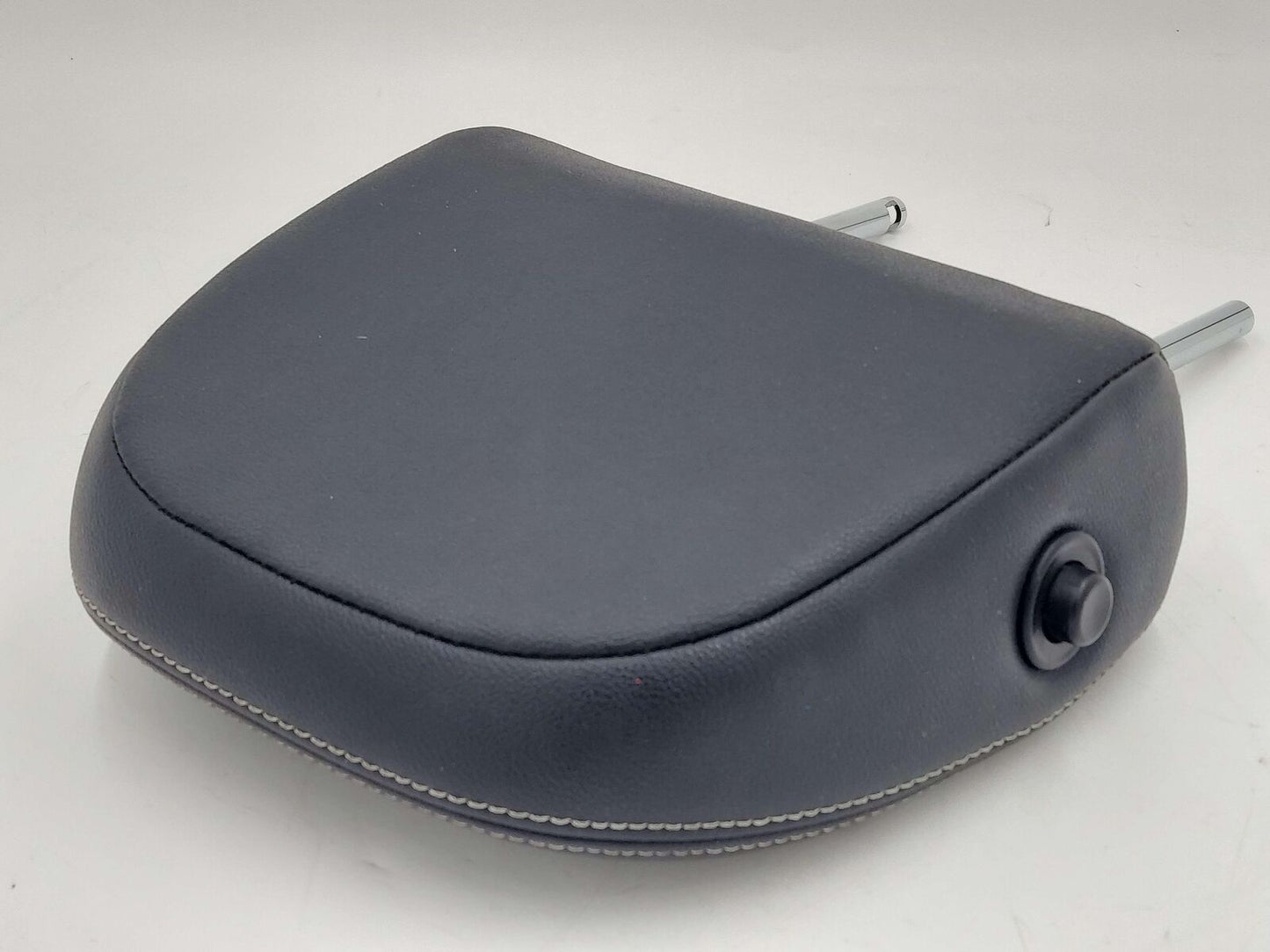 15-20 TOYOTA SIENNA SE RIGHT HEADREST 3RD ROW BLACK LEATHER