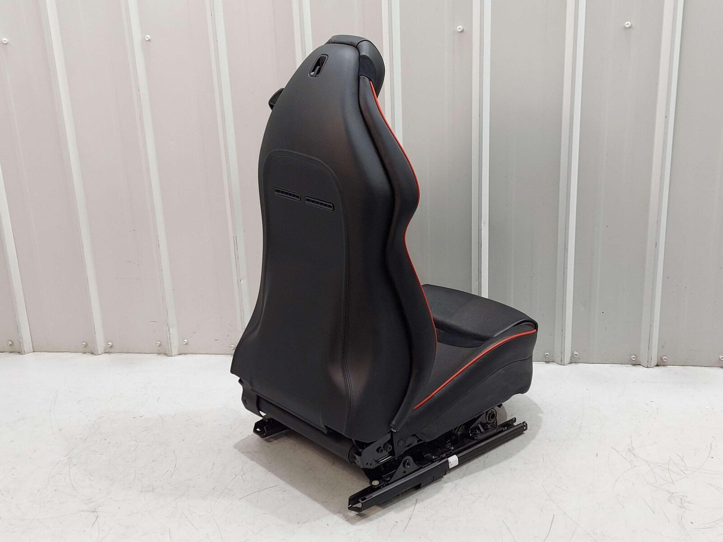 2021 FERRARI ROMA F169 FRONT LH LEFT SEAT BLACK W/ RED PIPING L0523517