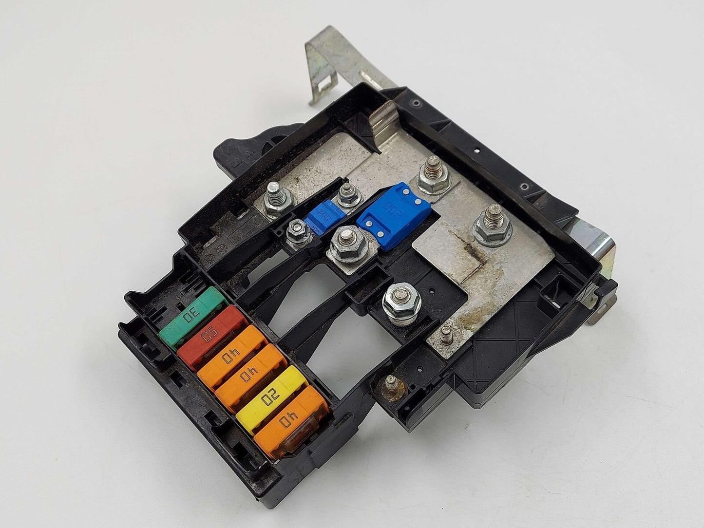 2016 MCLAREN 540C ENGINE MOTOR FUSE BOX ON TOP OF BATTERY 13M0771CP *BROKEN TAB*