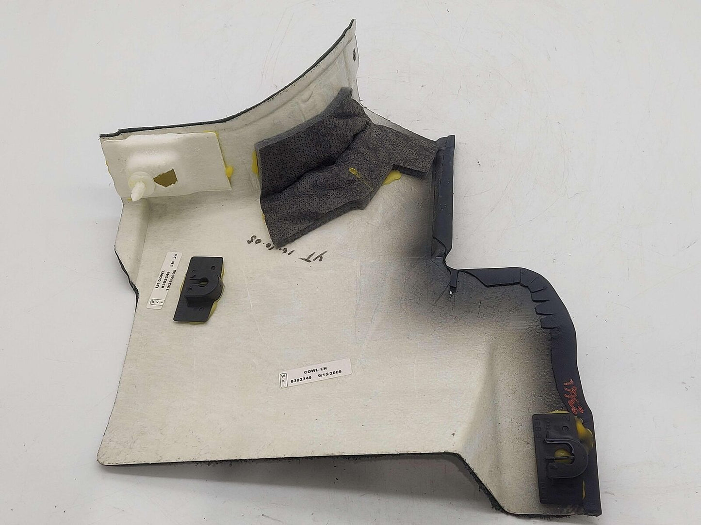 2006 FORD GT GT40 SUPERCAR LH LEFT KICK TRIM PANEL *NOTES* 6302349 OEM