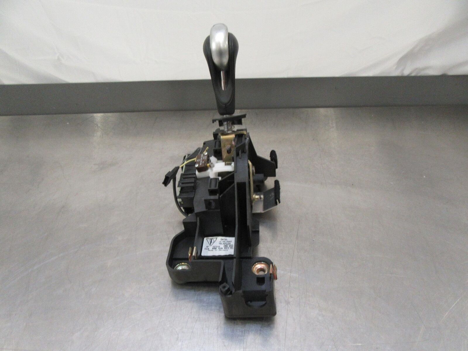 01-05 PORSCHE 911 996 Targa Tiptronic Transmission Shifter *note* 99642601151