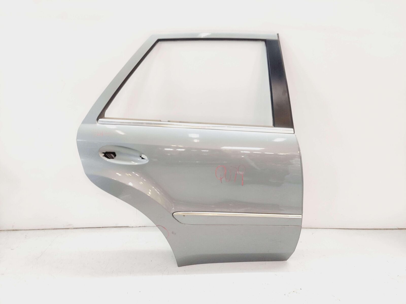 06-11 MERCEDES ML350 REAR RIGHT DOOR SHELL PALLADIUM SILVER 792U *NOTE