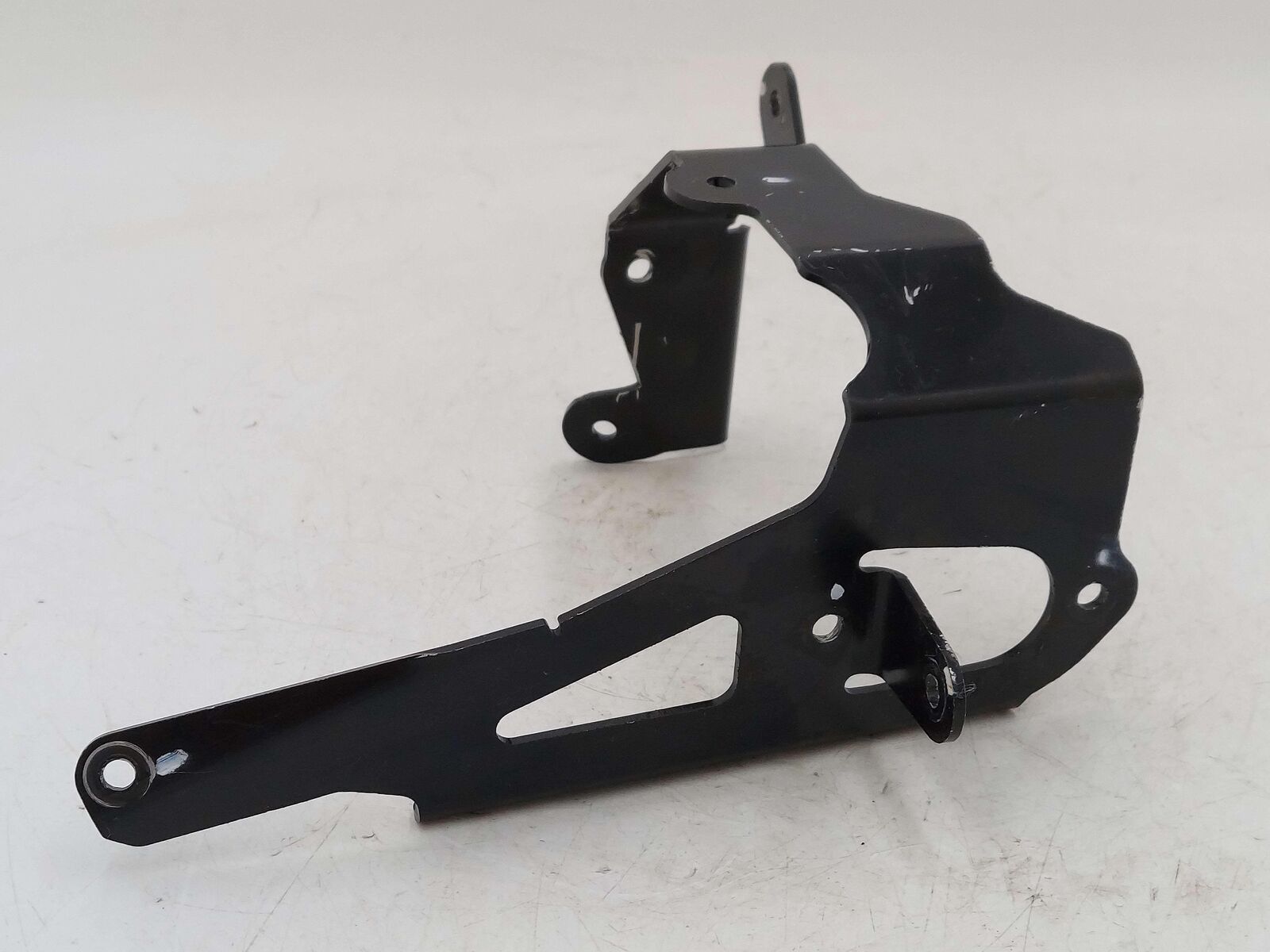 2023 McLaren Artura Power Steering Pump Bracket 16DA127CP