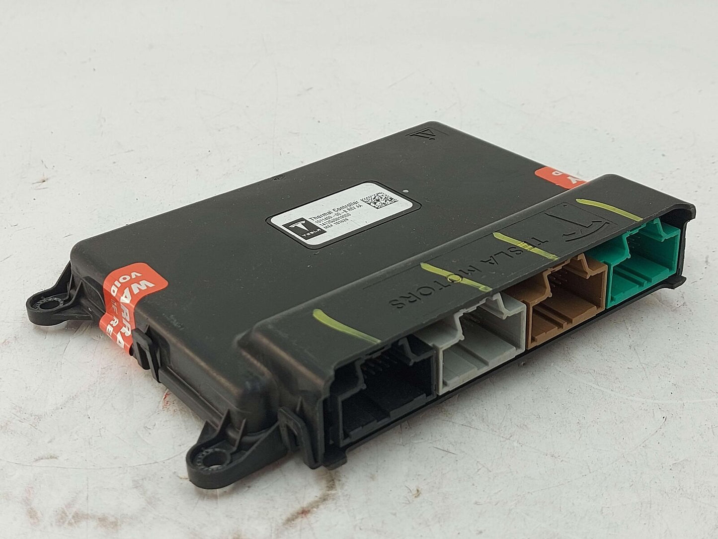 2013 TESLA S 1011400-00-b hermal Controller Module