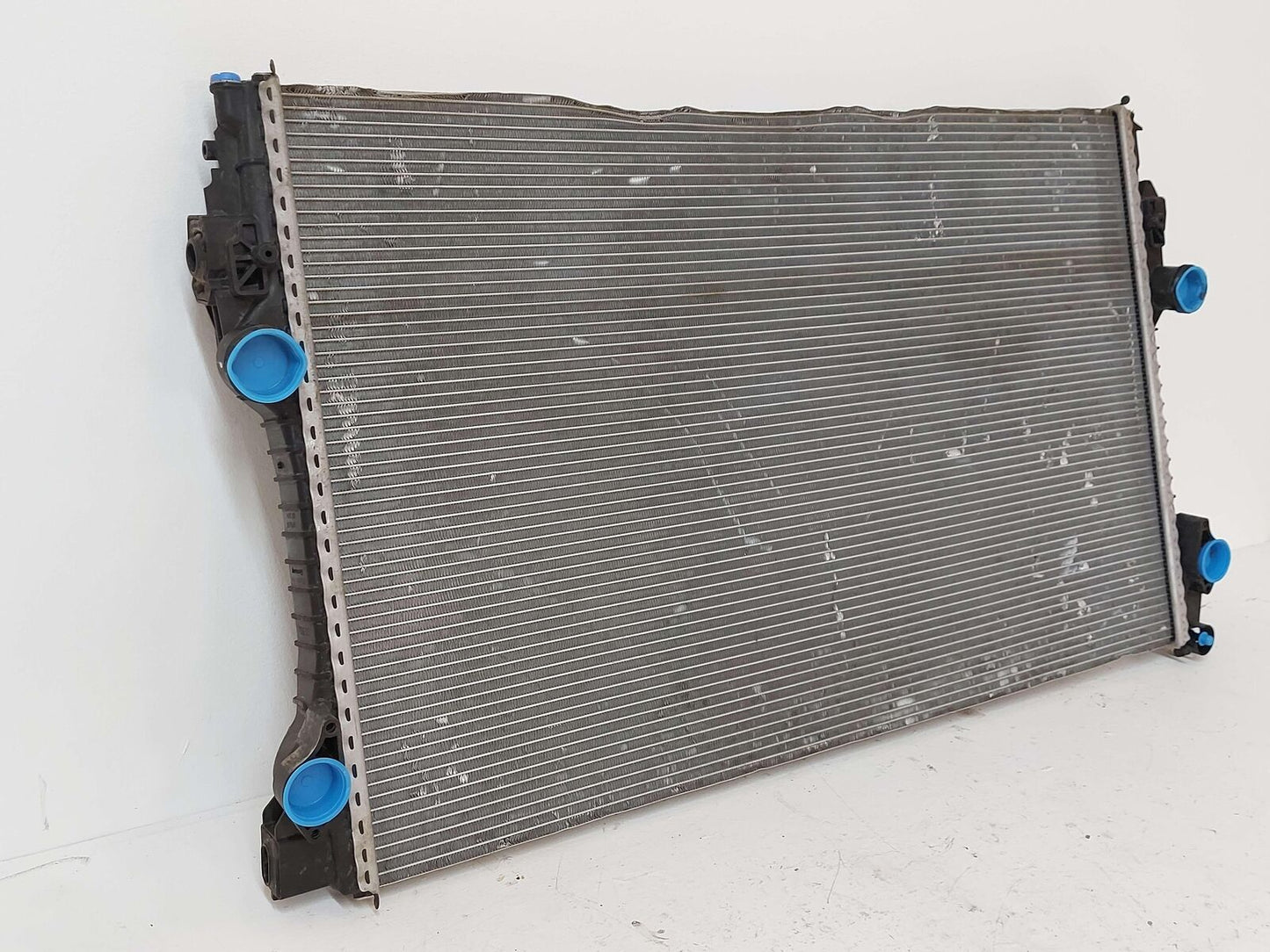 10-16 PORSCHE PANAMERA RADIATOR 97010613103 *DENTED FINS BENT*