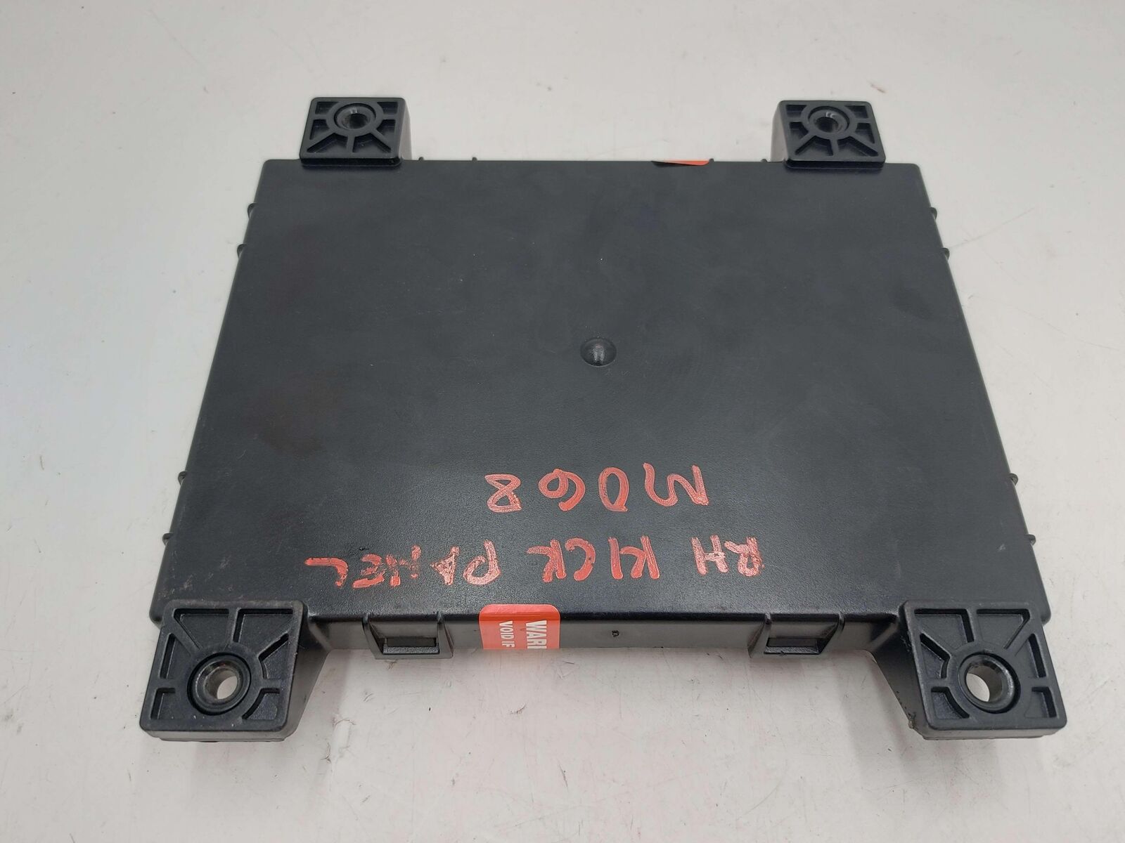 2013 TESLA S 1010906-00-d BCM BODY CONTROL MODULE