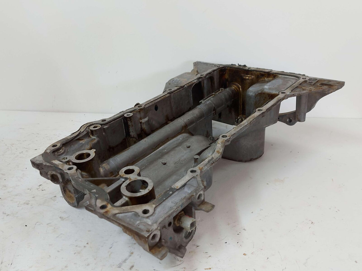 17-22 NISSAN TITAN 5.6L UPPER ENGINE MOTOR OIL PAN 11110EZ30A