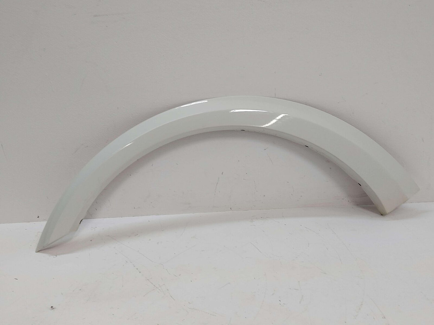 2010 MERCEDES ML63 AMG W164 LEFT FENDER FLARE CALCITE WHITE 650U