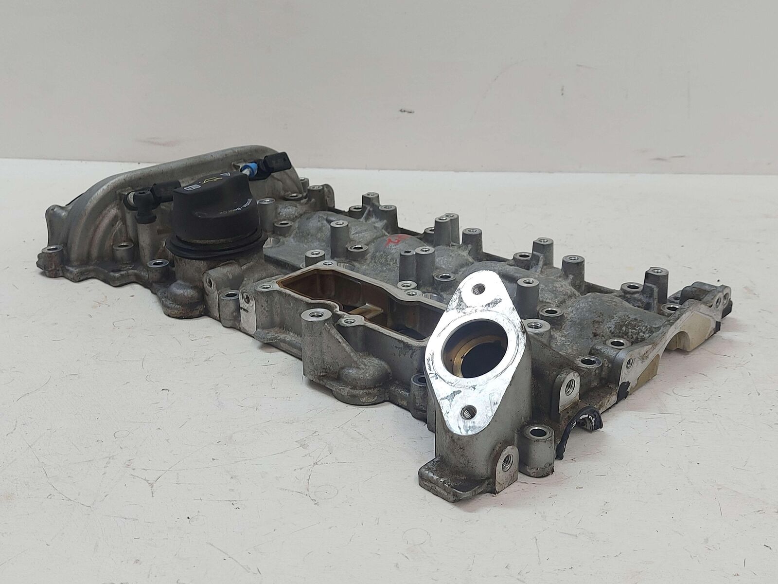 2015 Mercedes C300 W205 2.0L Engine Valve Cover A2740100603 50K KMS