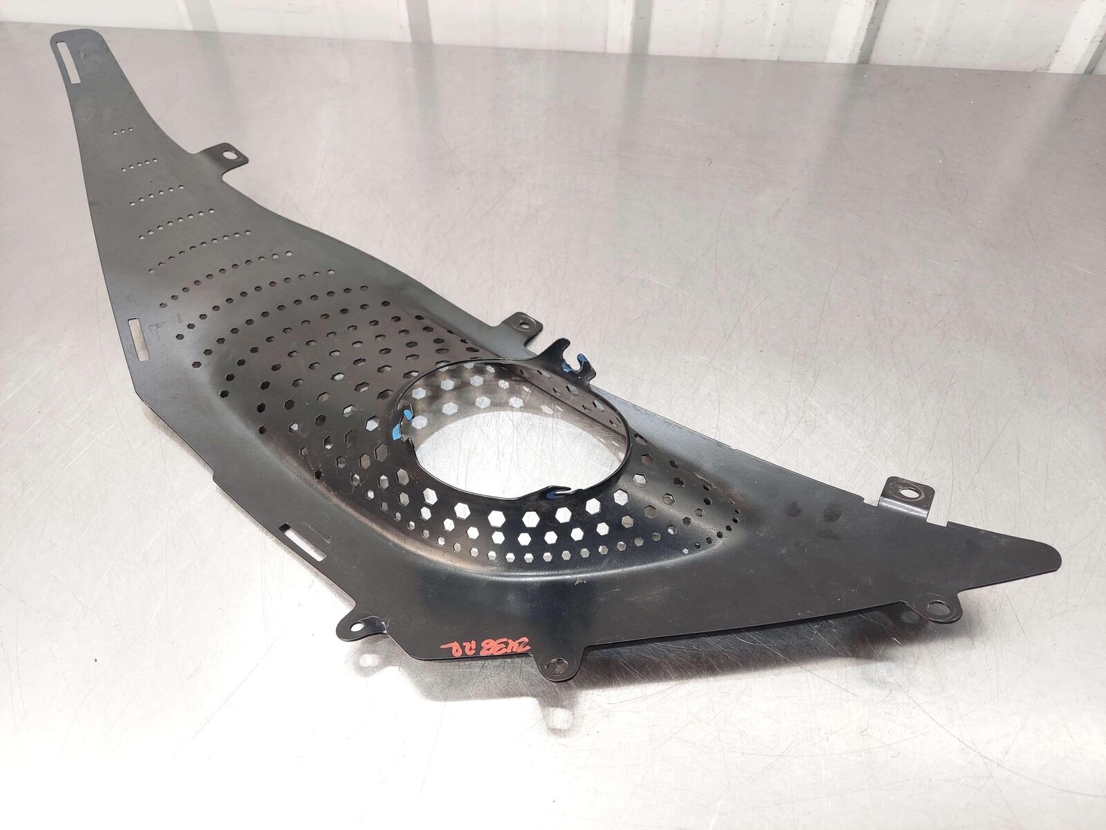 2024 ASTON MARTIN DB12 VOLANTE RIGHT TAILPIPE SURROUND GRILL GRILLE BLACK *NOTE