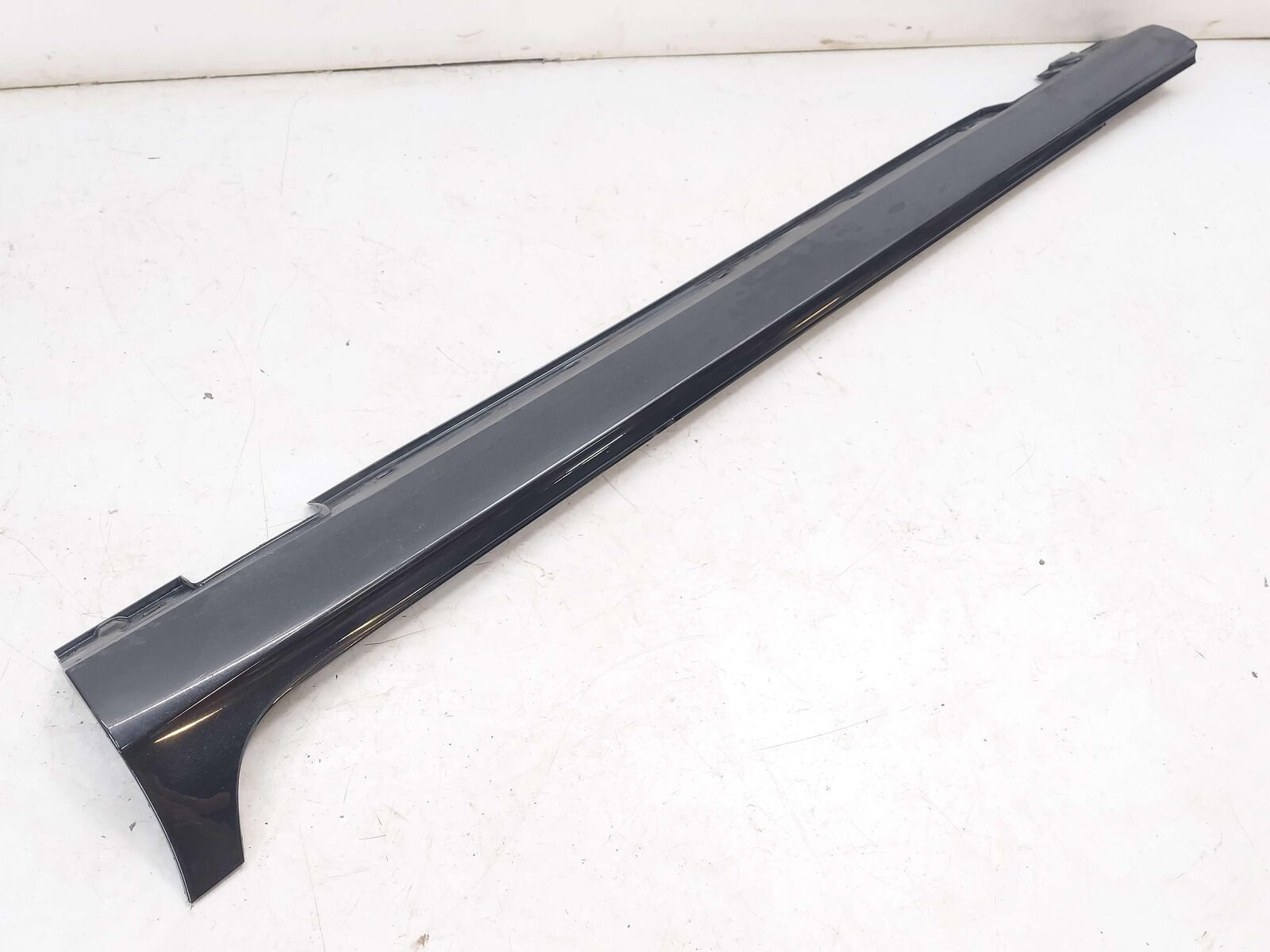 12-18 MERCEDES CLS63S AMG W218 LEFT ROCKER PANEL SIDE SKIRT MOULDING BLACK