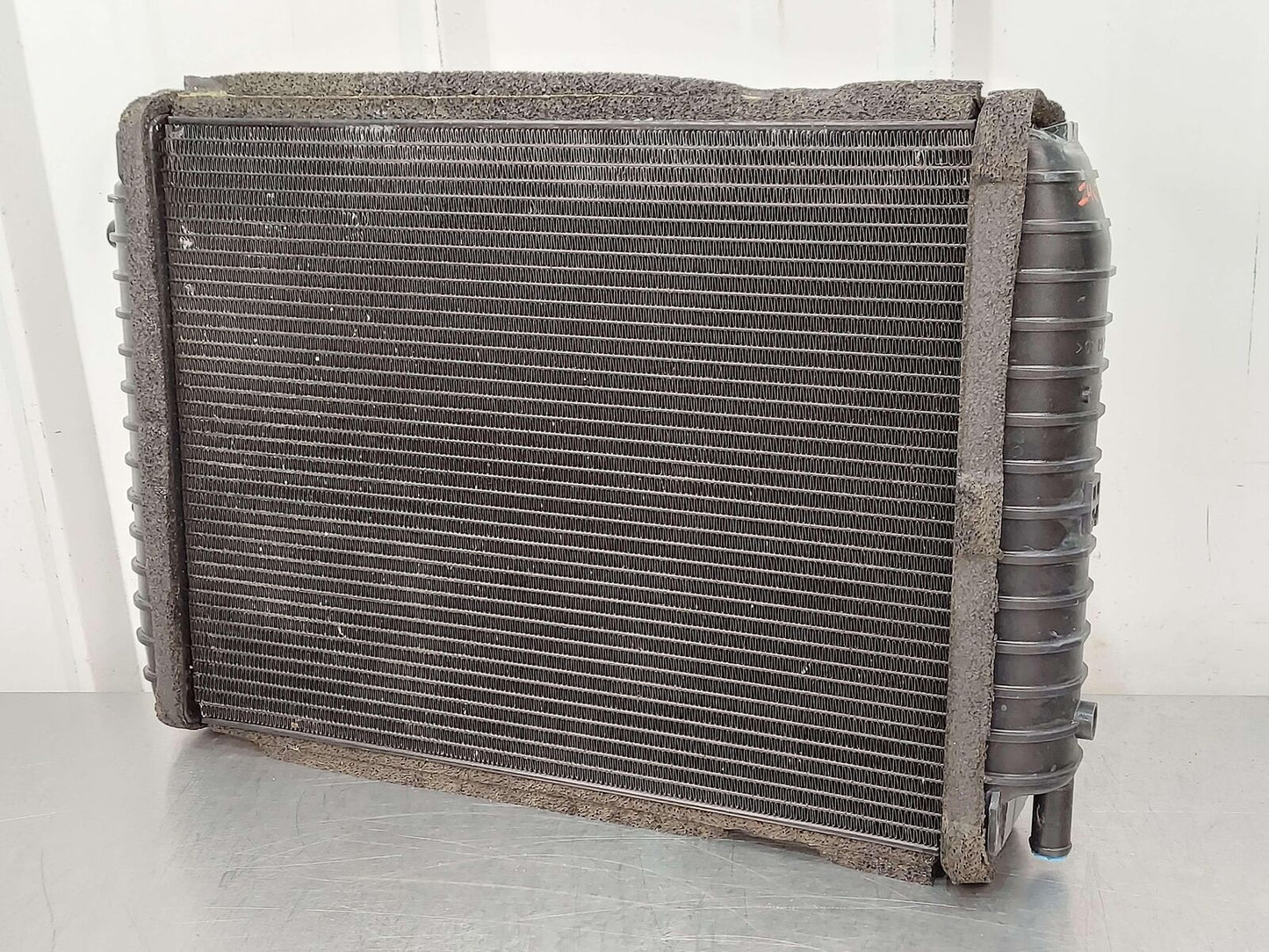 2017 MCLAREN 570S FRONT RIGHT COOLANT RADIATOR *MINOR FIN DAMAGE*