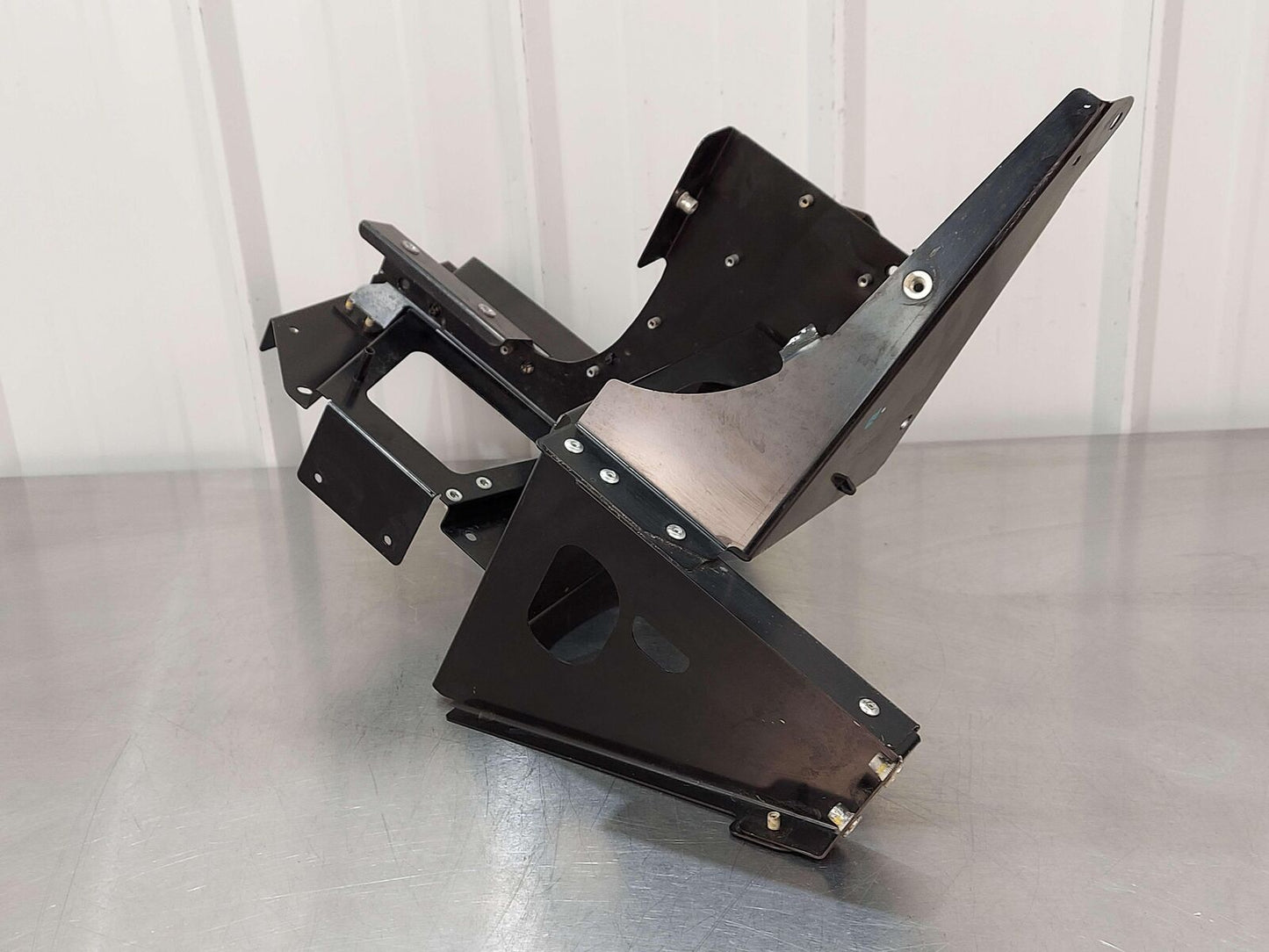 2018 Mclaren 570s Rear RH Right Quarter Bracket 13A6733CP