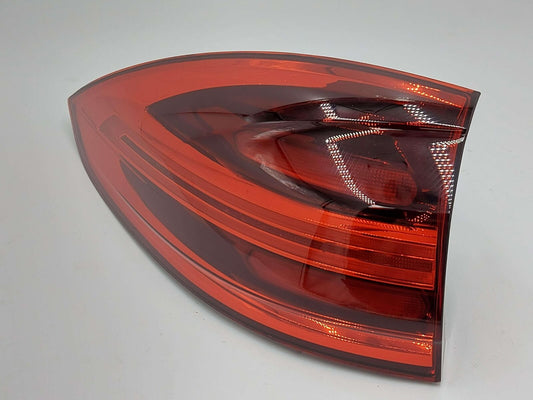 15-18 PORSCHE CAYENNE 958 S E-HYBRID LEFT TAIL LIGHT LAMP OUTER *MINOR SCUFF*