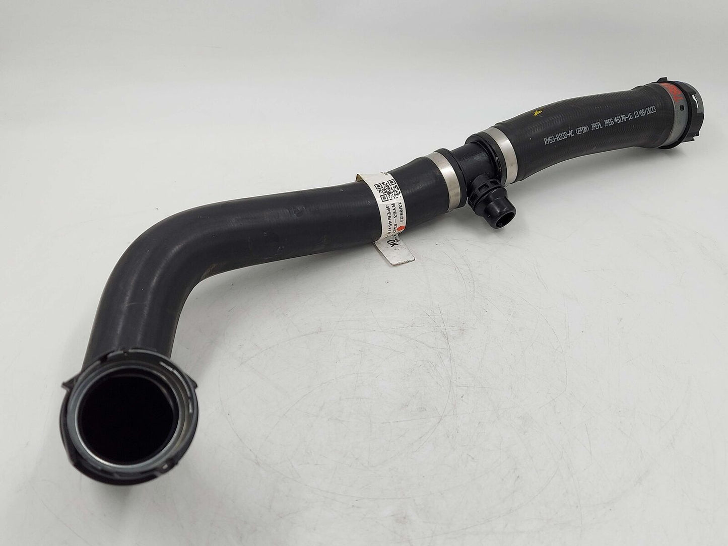 2024 ASTON MARTIN DB12 VOLANTE WATER COOLANT LINE HOSE PIPE RY63-8333-AC