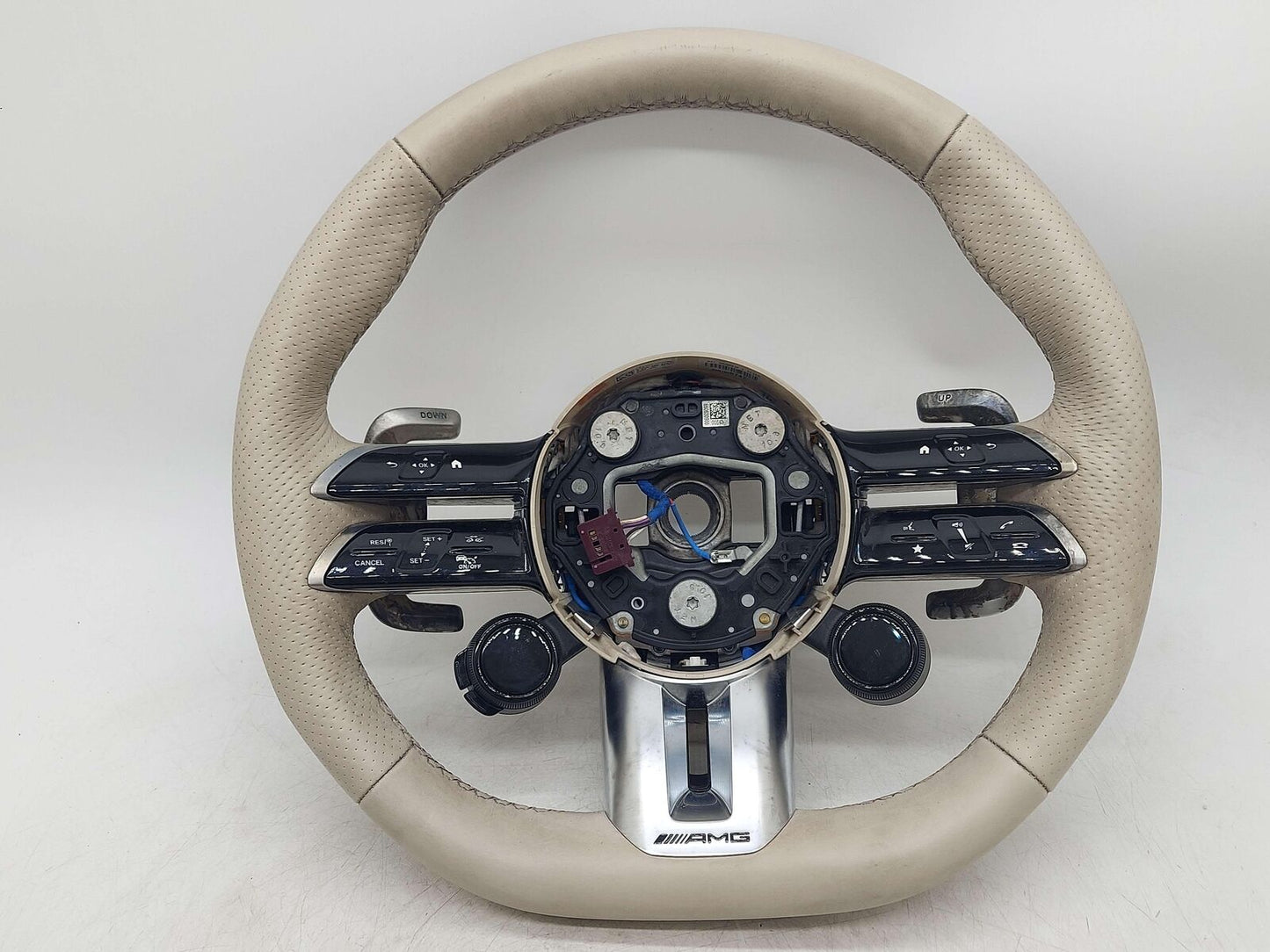 22-23 MERCEDES AMG SL63 R232 STEERING WHEEL HEATED BEIGE LEATHER 835A *NOTE