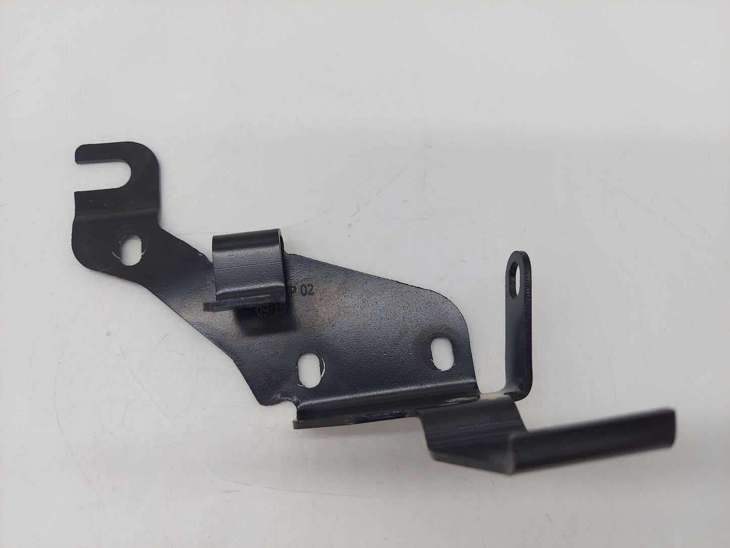 2023 McLaren Artura Bracket 16AD374CP